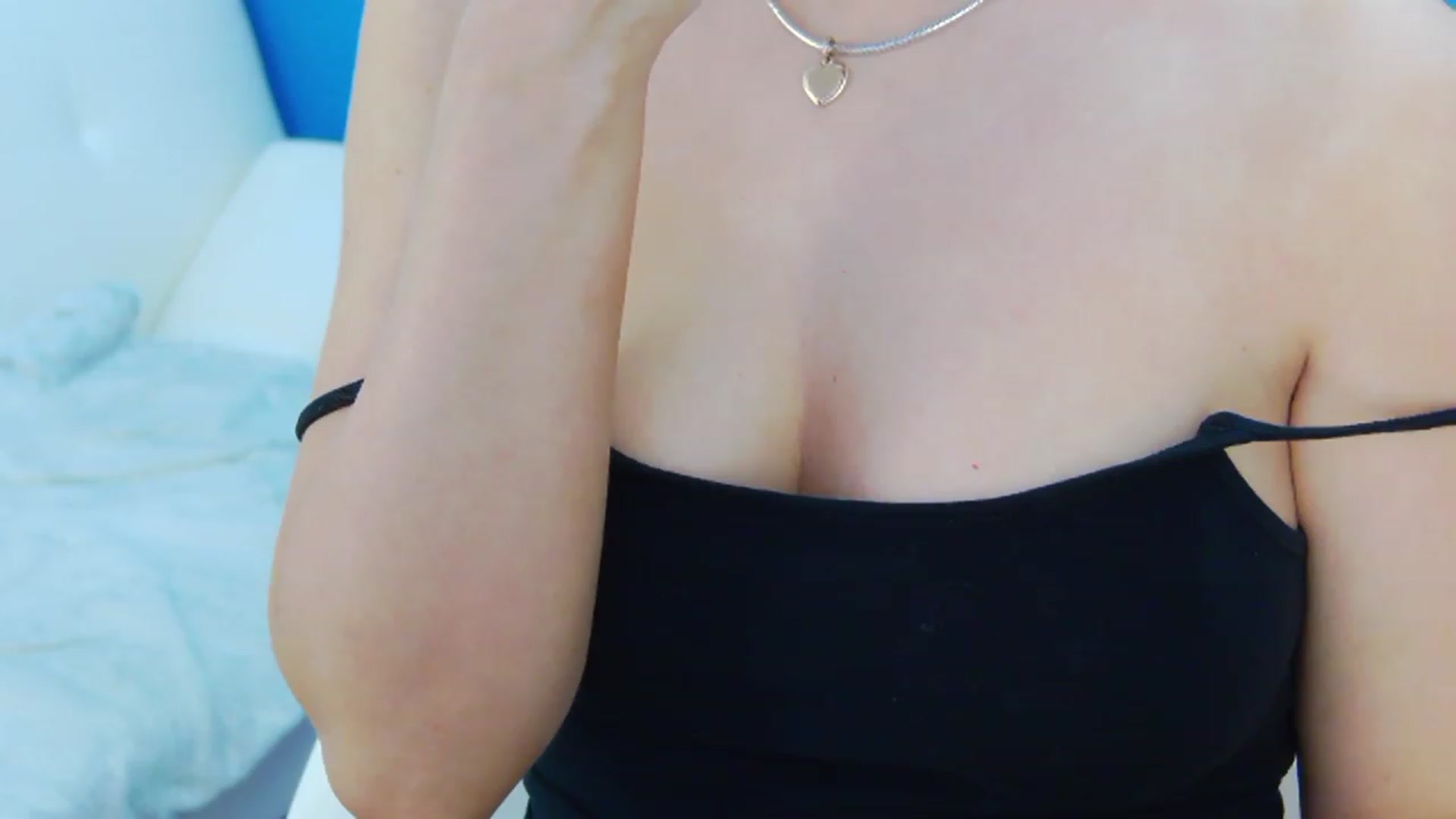 Gallery image thumbnail from Squirrel_MFC's myfreecams stream on, 12/22/2022, 24:05 image 15 of 20