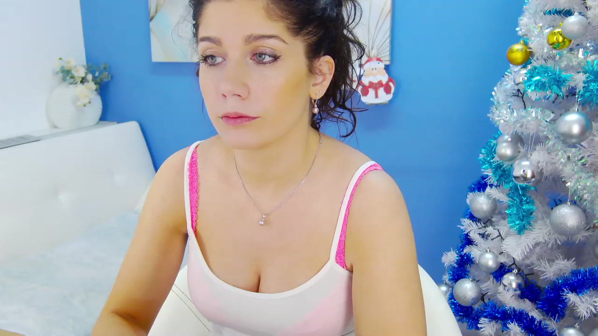 Gallery image thumbnail from Squirrel_MFC's myfreecams stream on, 12/28/2022, 21:09 image 15 of 20