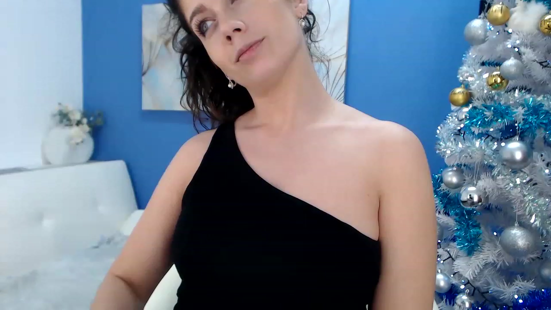 Gallery image thumbnail from Squirrel_MFC's myfreecams stream on, 01/09/2023, 23:24 image 19 of 20