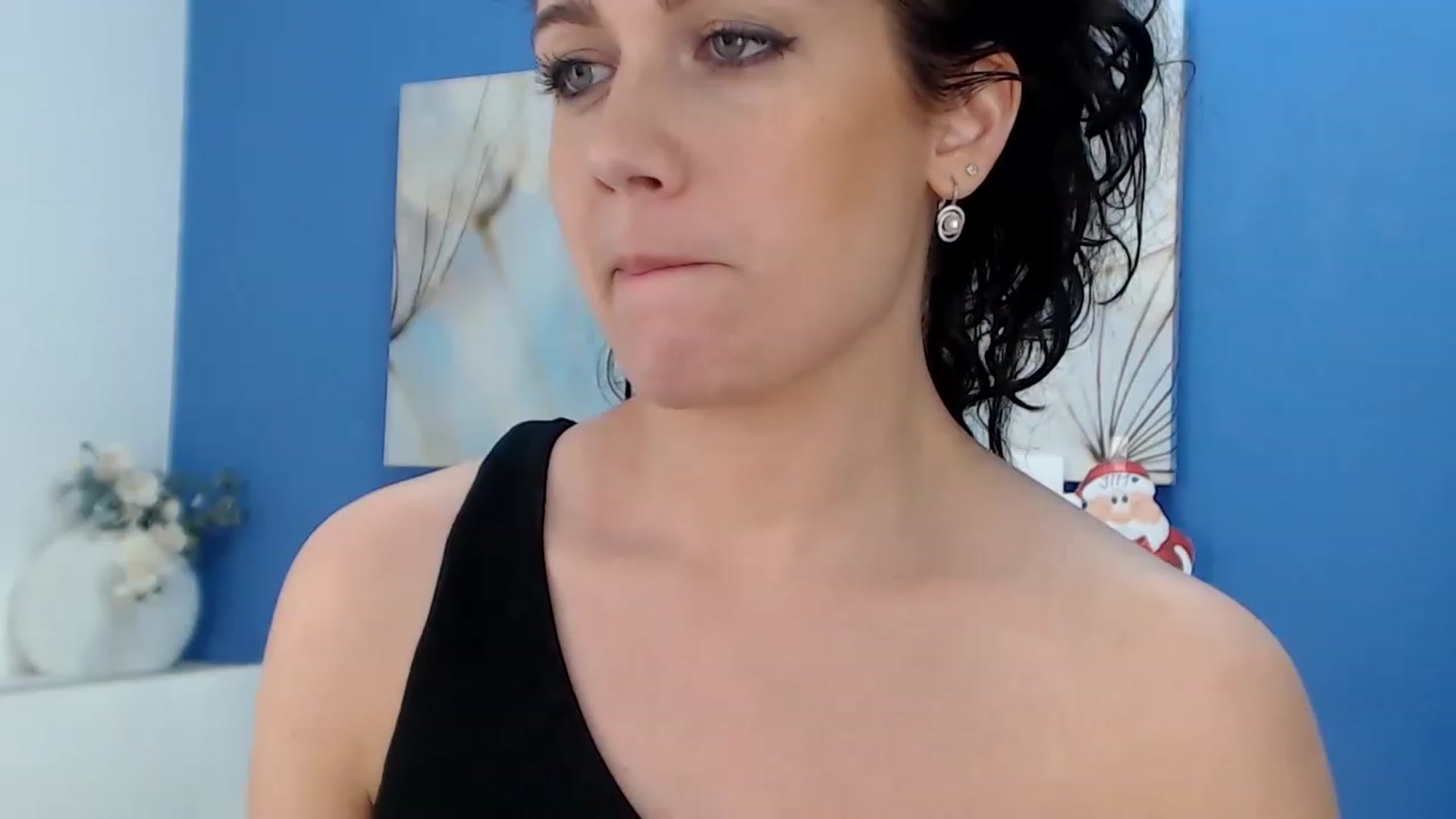 Gallery image thumbnail from Squirrel_MFC's myfreecams stream on, 01/10/2023, 24:57 image 20 of 20