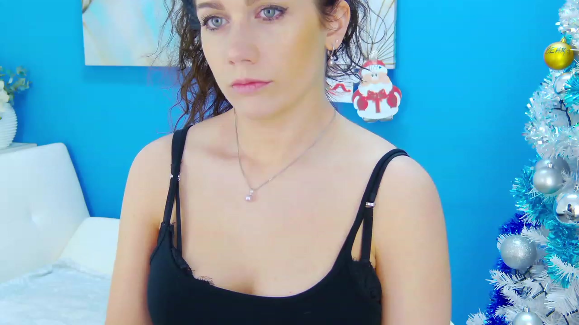 Gallery image thumbnail from Squirrel_MFC's myfreecams stream on, 01/16/2023, 23:10 image 10 of 20