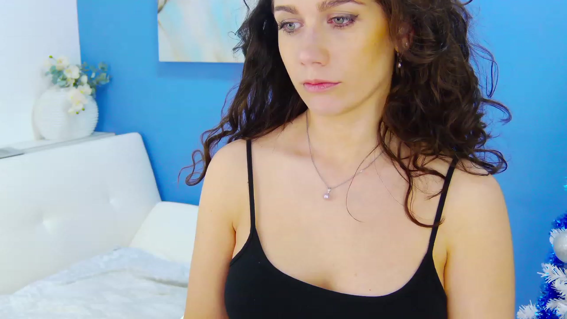 Gallery image thumbnail from Squirrel_MFC's myfreecams stream on, 01/17/2023, 24:45 image 12 of 20