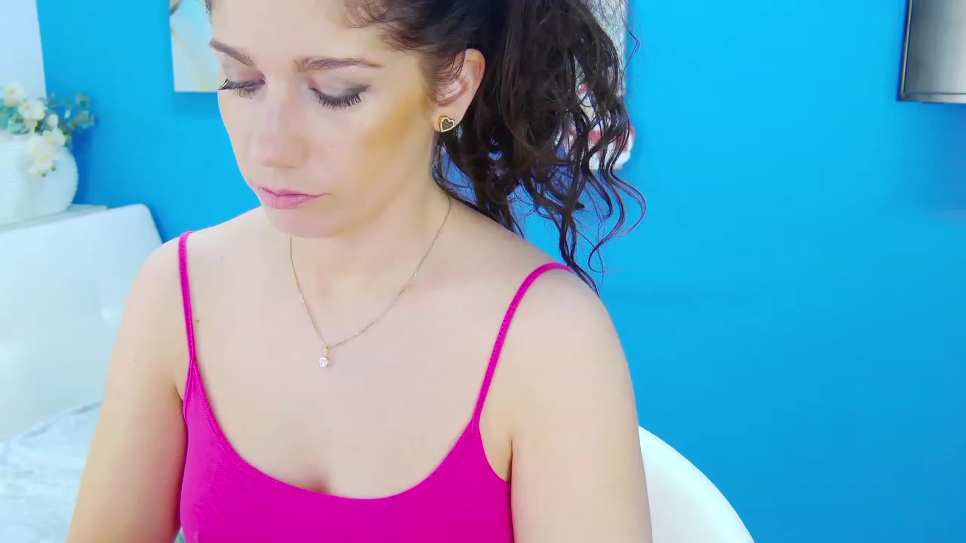 Gallery image thumbnail from Squirrel_MFC's myfreecams stream on, 01/18/2023, 23:13 image 9 of 20