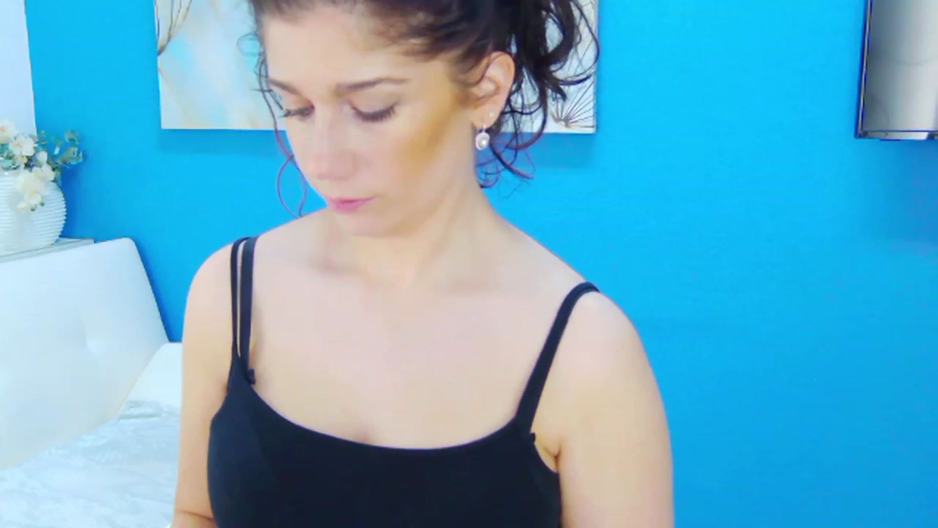 Gallery image thumbnail from Squirrel_MFC's myfreecams stream on, 01/26/2023, 21:27 image 18 of 20