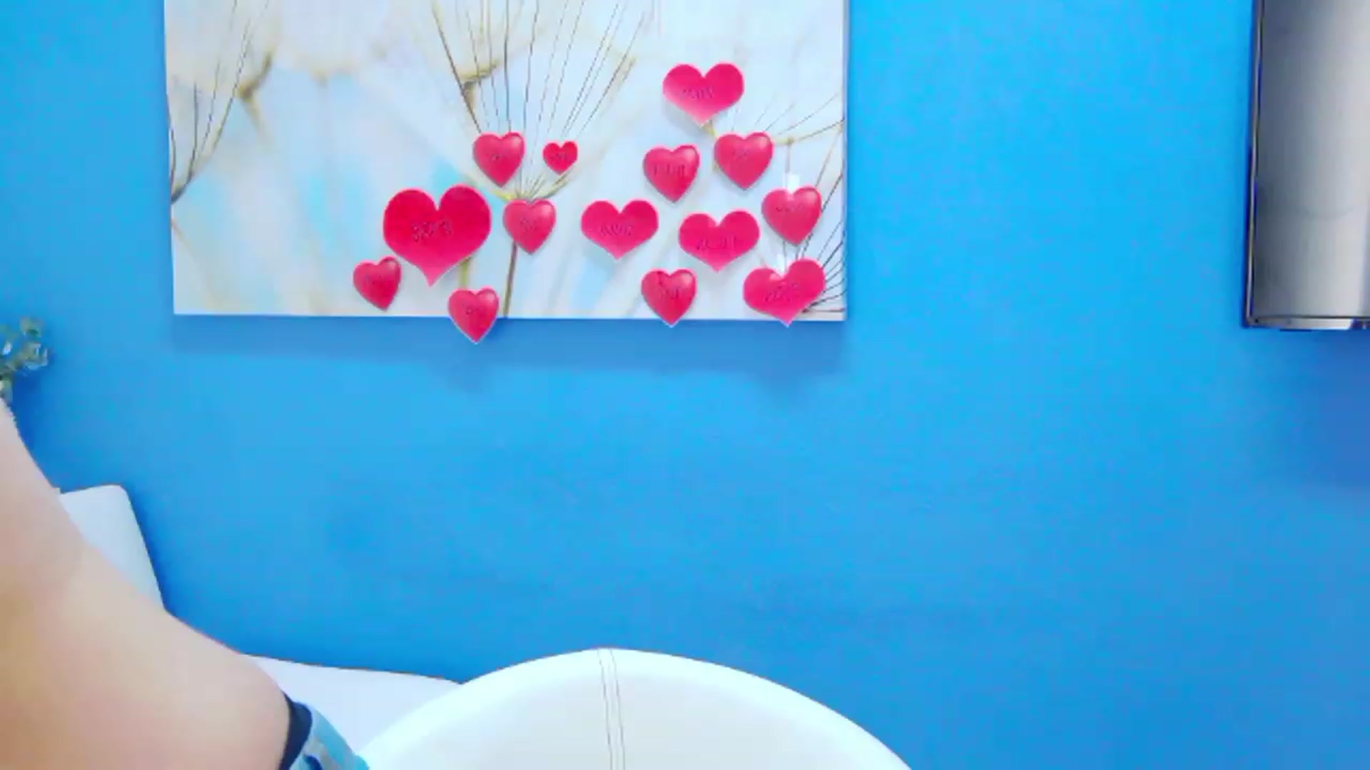 Gallery image thumbnail from Squirrel_MFC's myfreecams stream on, 02/07/2023, 20:59 image 17 of 20