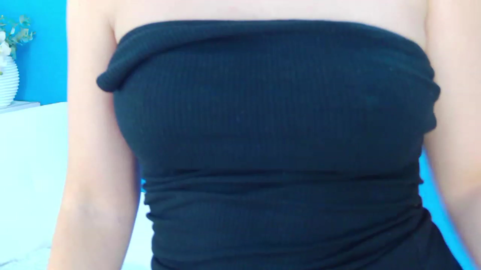 Gallery image thumbnail from Squirrel_MFC's myfreecams stream on, 02/10/2023, 01:35 image 12 of 20