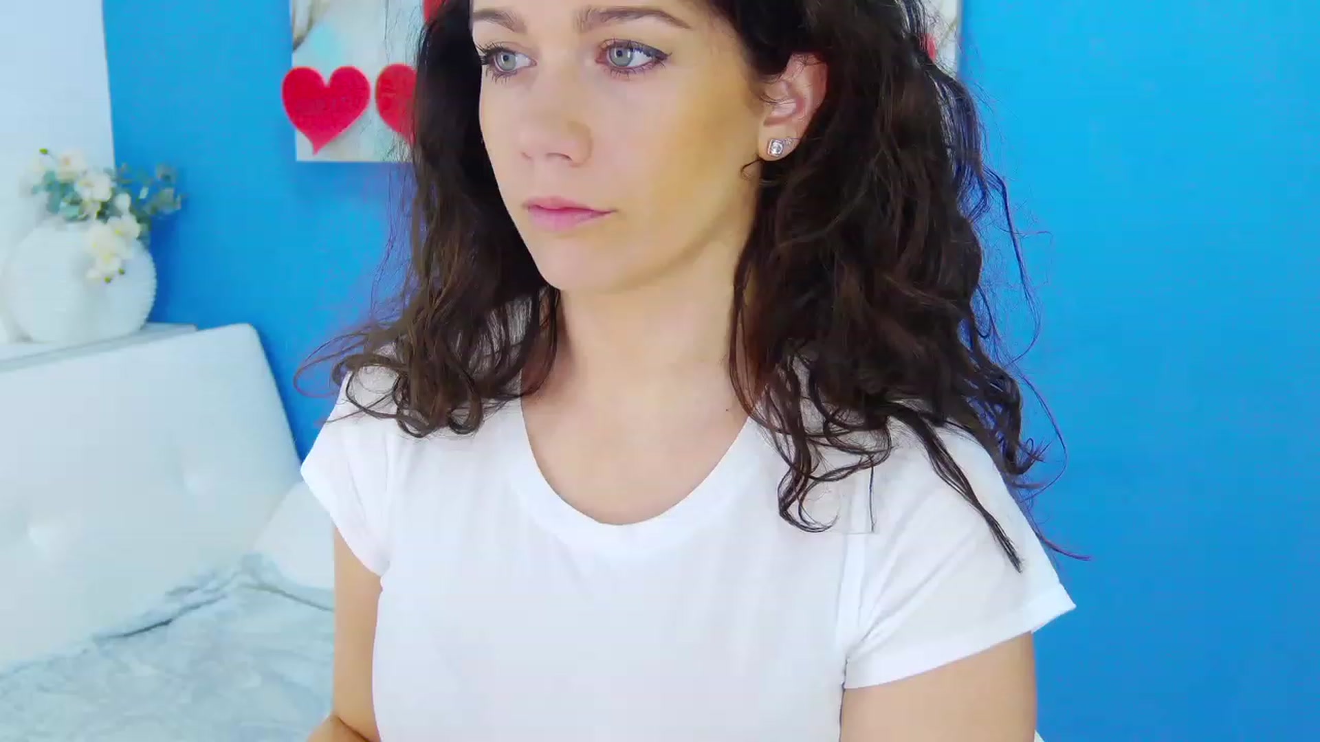 Gallery image thumbnail from Squirrel_MFC's myfreecams stream on, 02/12/2023, 20:16 image 3 of 20
