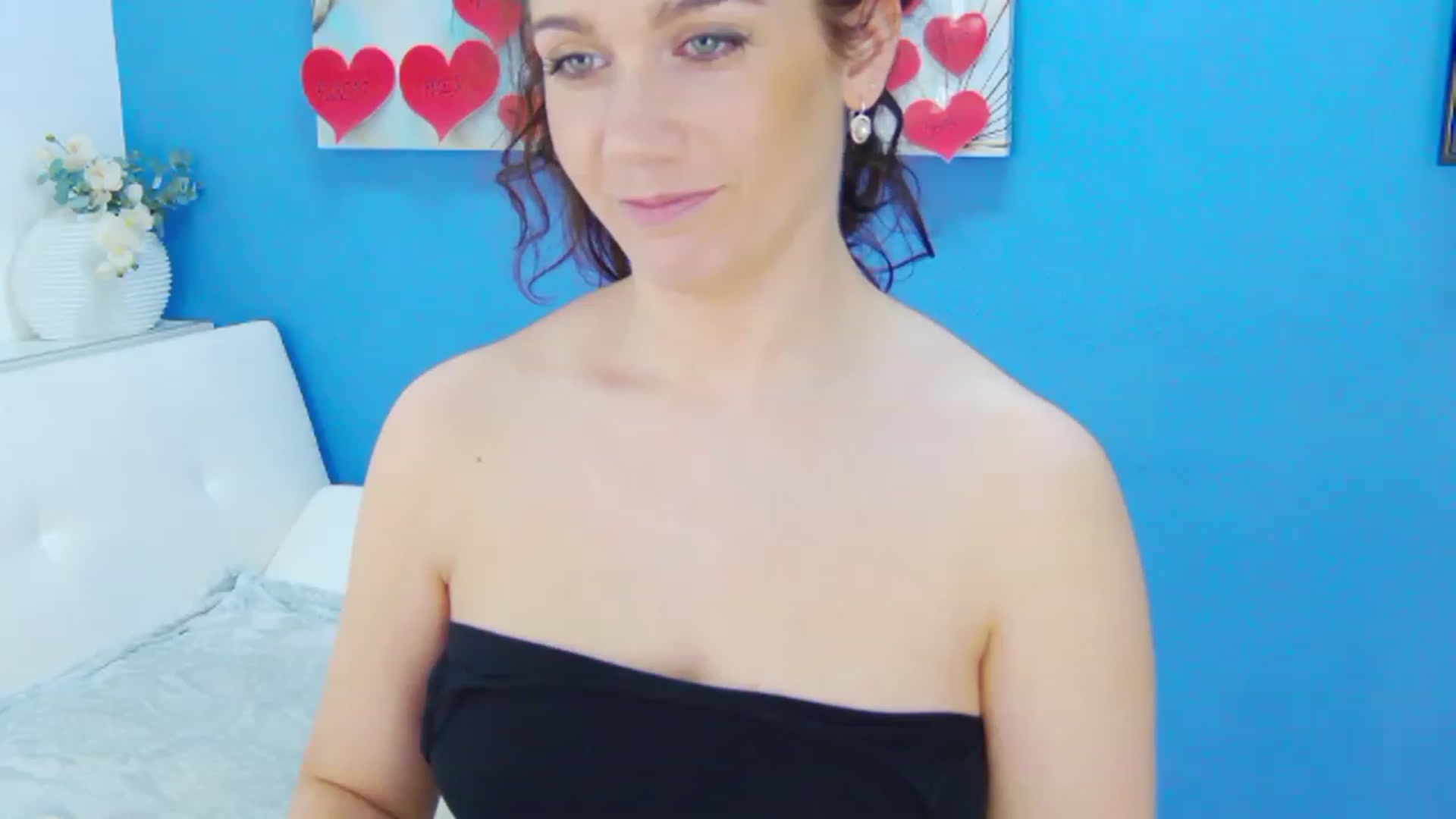 Gallery image thumbnail from Squirrel_MFC's myfreecams stream on, 02/13/2023, 22:25 image 2 of 20