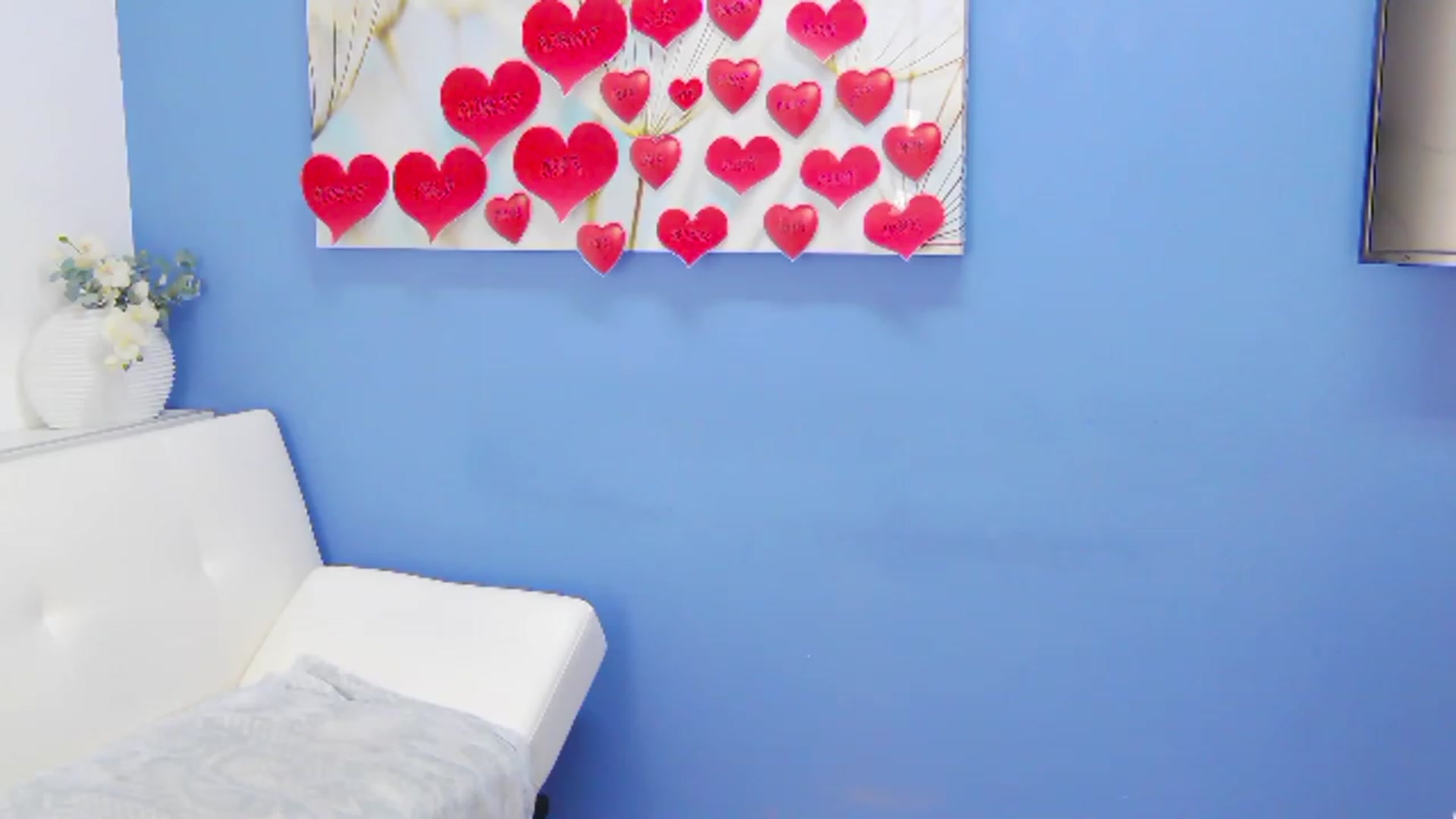 Gallery image thumbnail from Squirrel_MFC's myfreecams stream on, 02/14/2023, 24:32 image 11 of 20