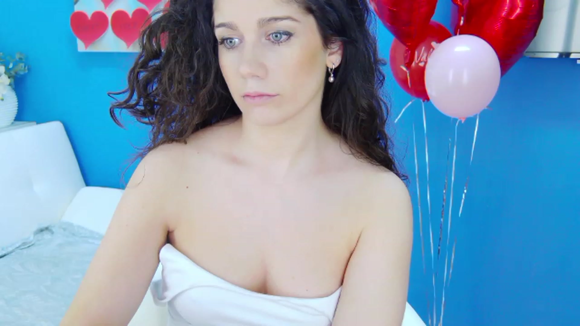 Gallery image thumbnail from Squirrel_MFC's myfreecams stream on, 02/15/2023, 24:02 image 16 of 20