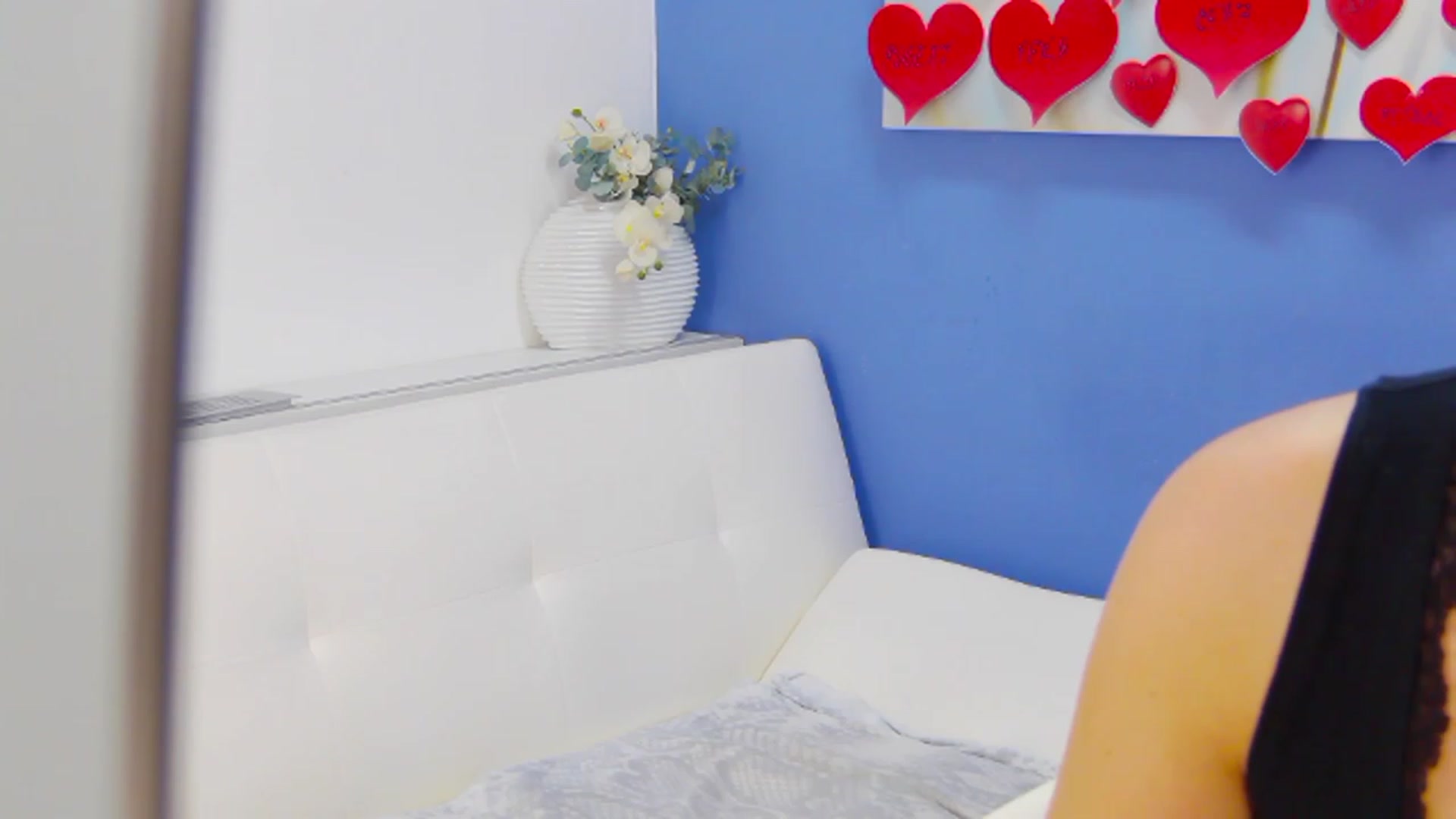 Gallery image thumbnail from Squirrel_MFC's myfreecams stream on, 02/19/2023, 01:00 image 11 of 20