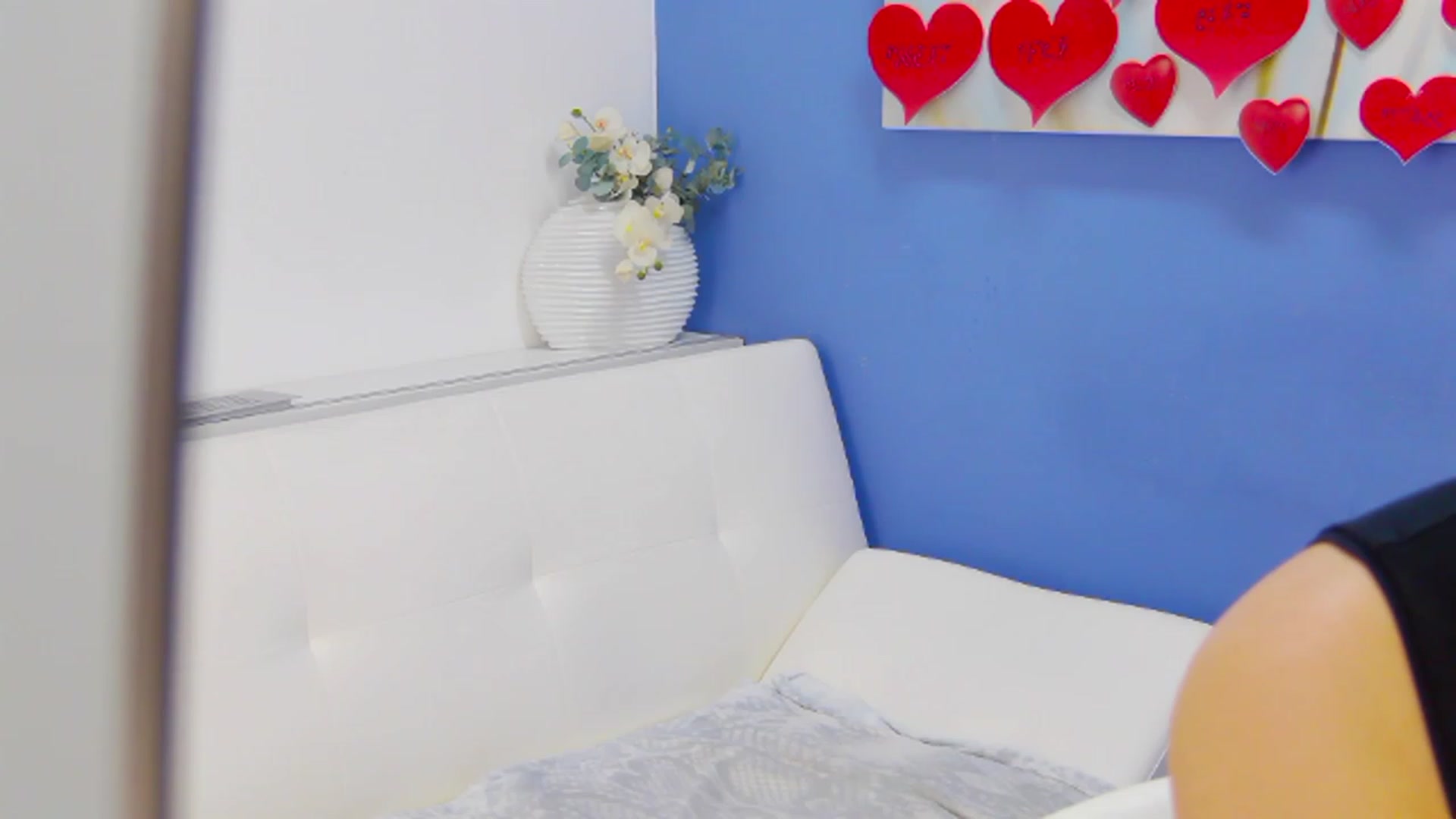 Gallery image thumbnail from Squirrel_MFC's myfreecams stream on, 02/19/2023, 01:00 image 16 of 20