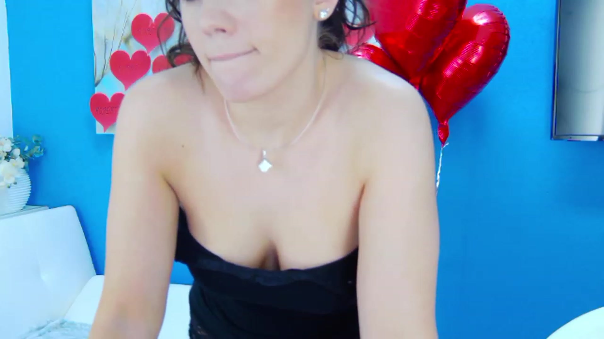 Gallery image thumbnail from Squirrel_MFC's myfreecams stream on, 02/19/2023, 22:52 image 16 of 20
