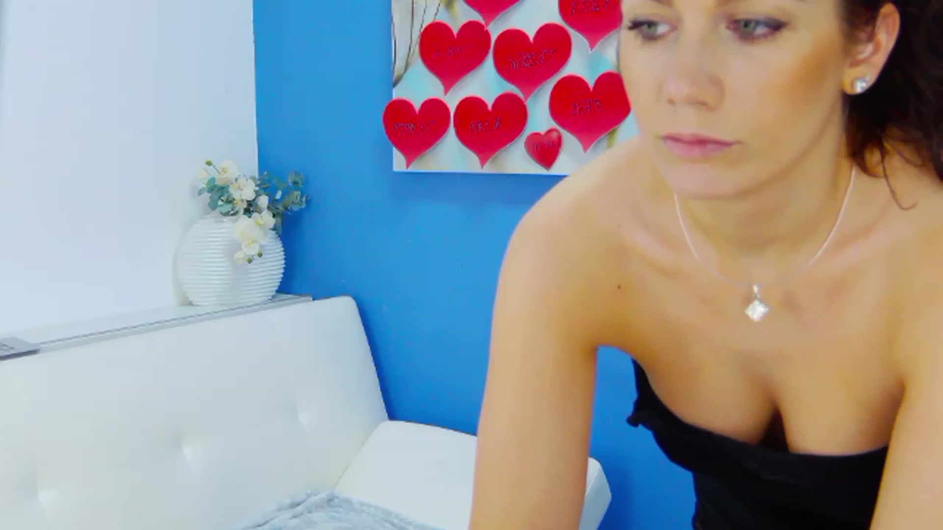 Gallery image thumbnail from Squirrel_MFC's myfreecams stream on, 02/19/2023, 22:52 image 17 of 20