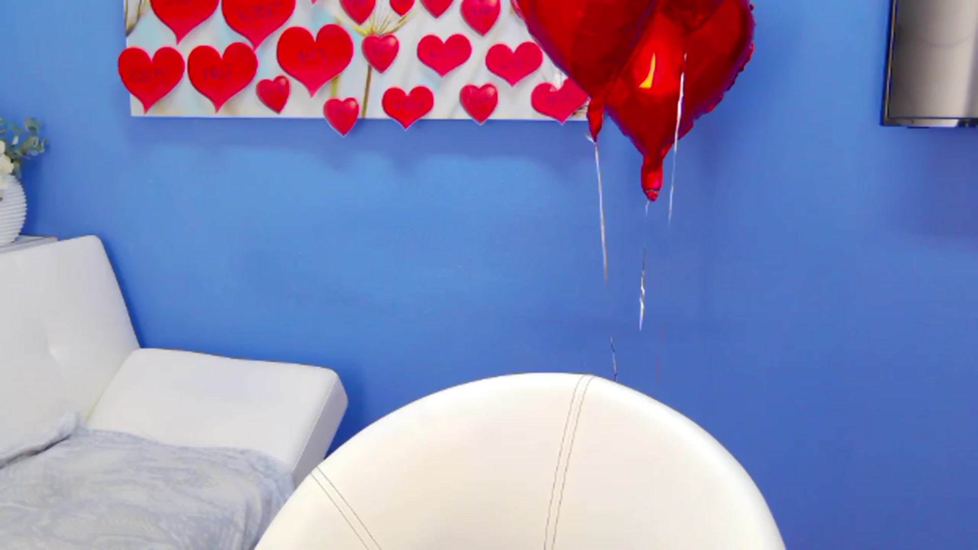 Gallery image thumbnail from Squirrel_MFC's myfreecams stream on, 02/23/2023, 22:27 image 16 of 20