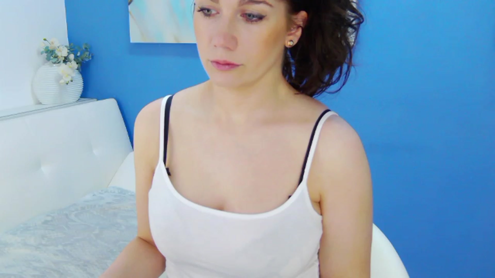 Gallery image thumbnail from Squirrel_MFC's myfreecams stream on, 03/12/2023, 21:48 image 4 of 20