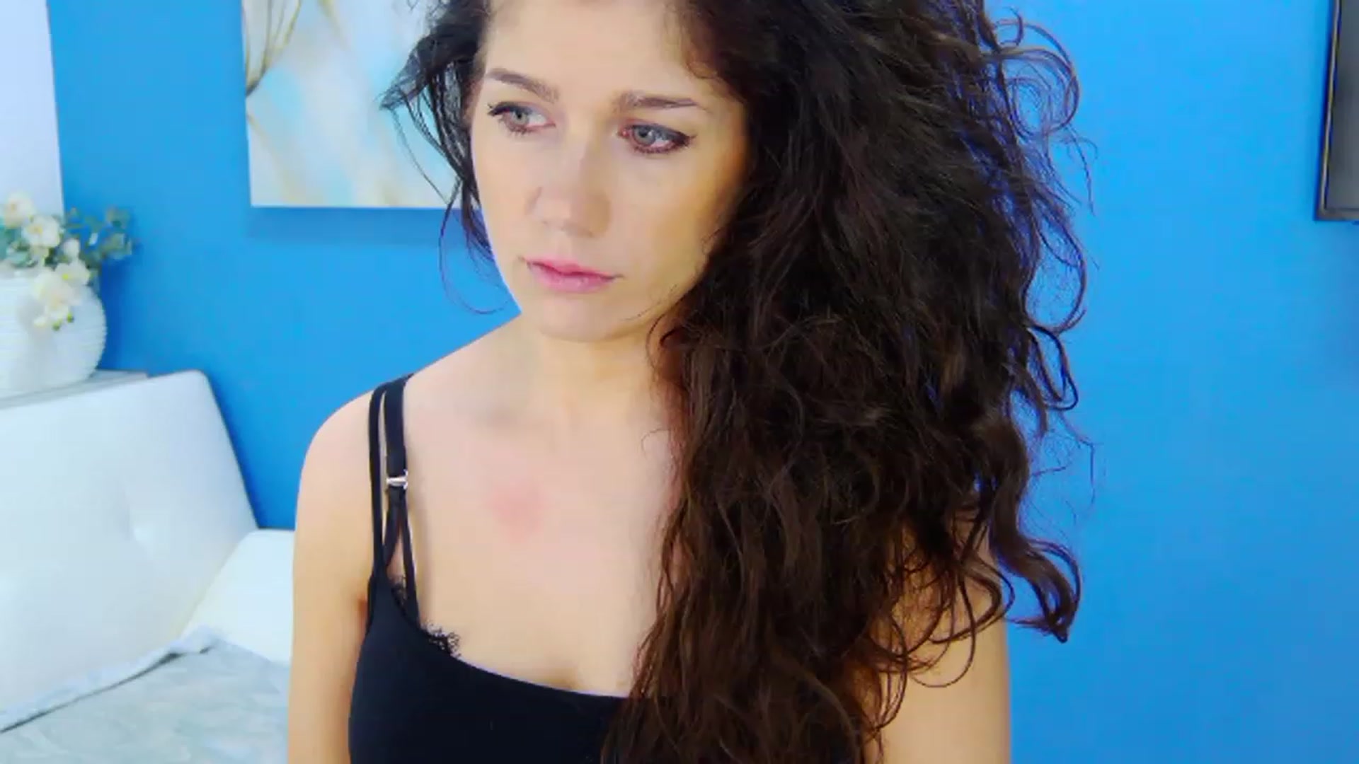 Gallery image thumbnail from Squirrel_MFC's myfreecams stream on, 03/17/2023, 21:25 image 8 of 20