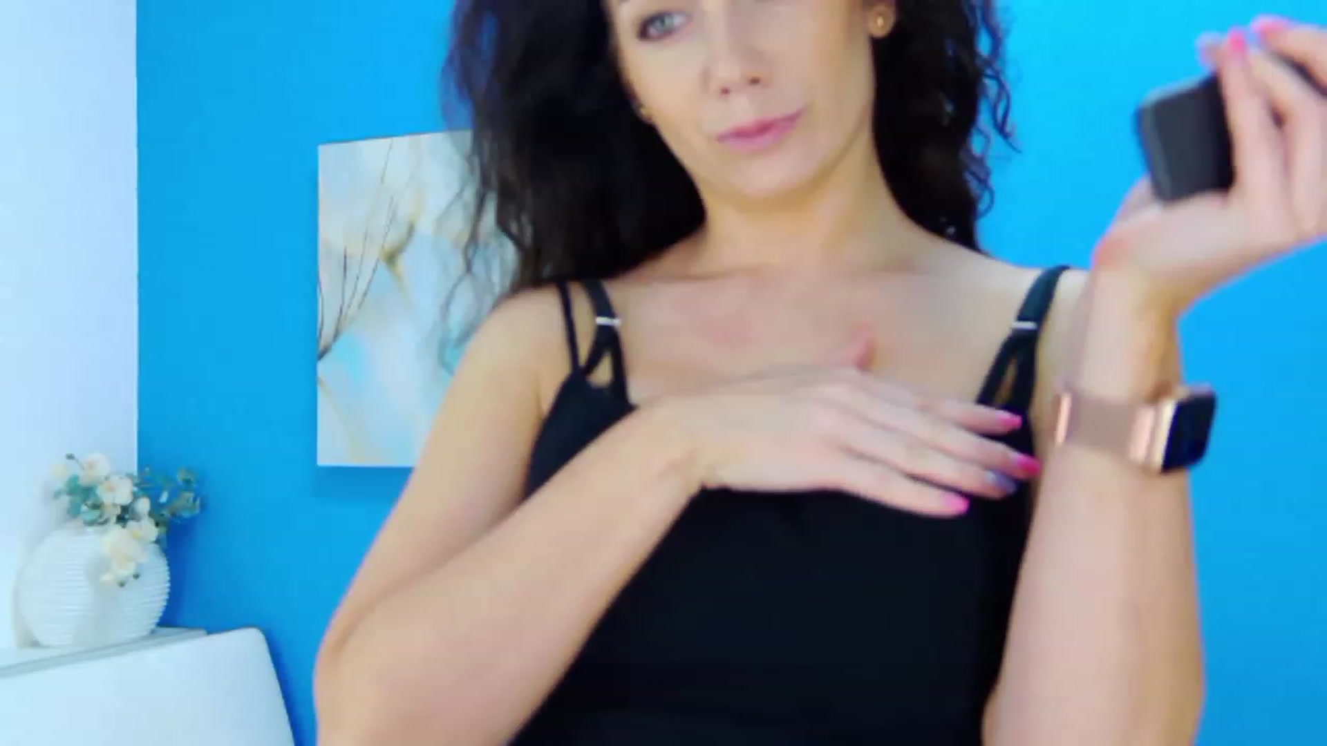 Gallery image thumbnail from Squirrel_MFC's myfreecams stream on, 03/17/2023, 21:25 image 11 of 20