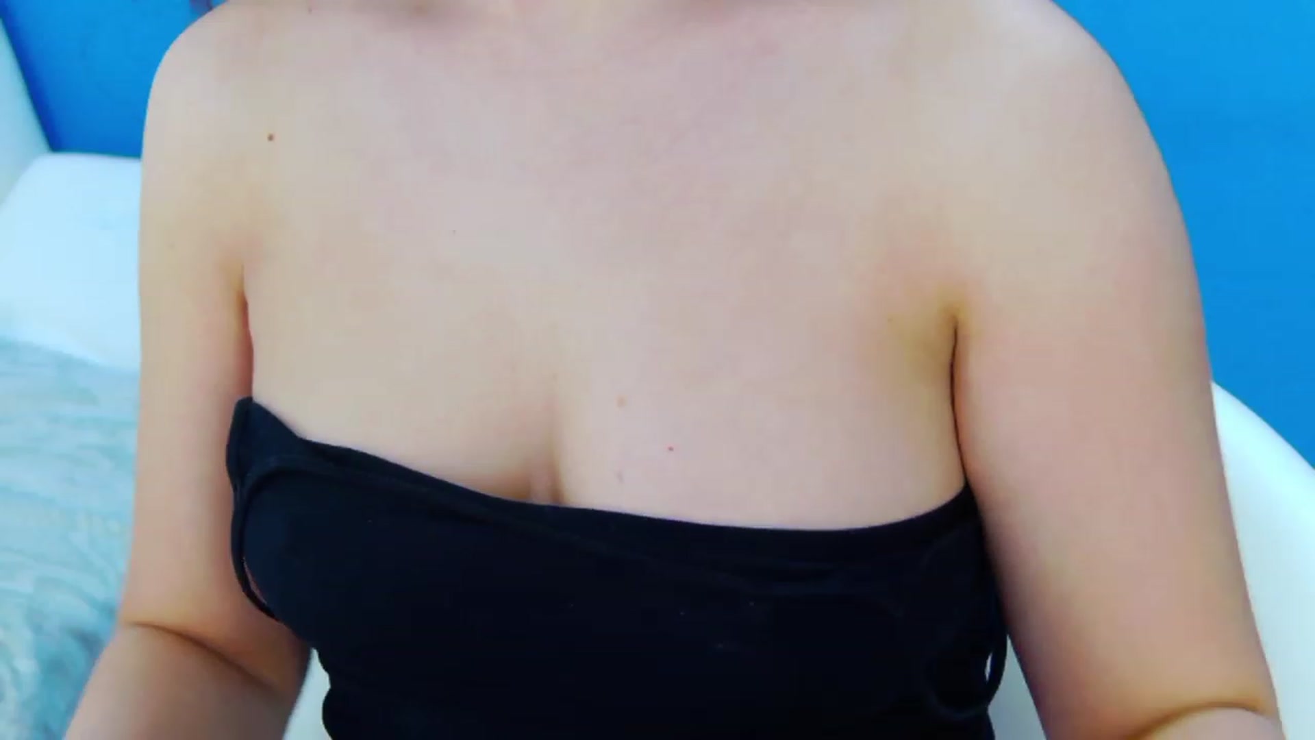 Gallery image thumbnail from Squirrel_MFC's myfreecams stream on, 03/17/2023, 23:27 image 16 of 20