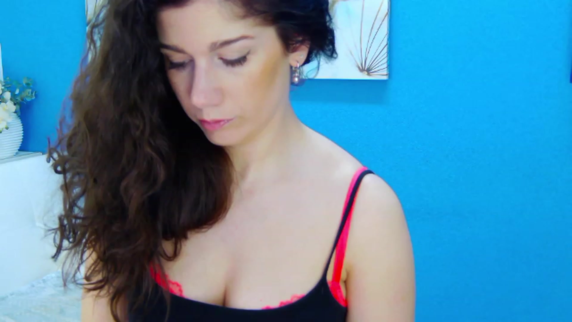 Gallery image thumbnail from Squirrel_MFC's myfreecams stream on, 03/20/2023, 21:23 image 1 of 20