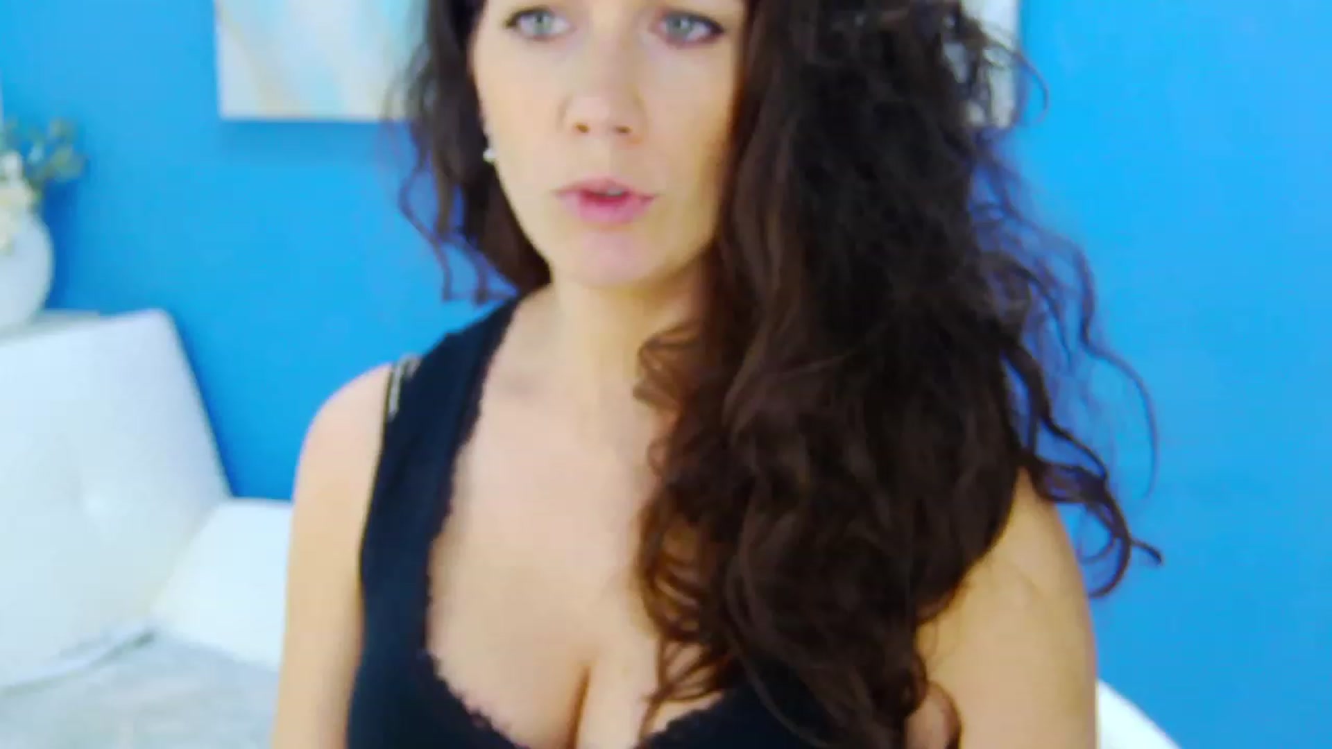 Gallery image thumbnail from Squirrel_MFC's myfreecams stream on, 03/24/2023, 21:29 image 13 of 20