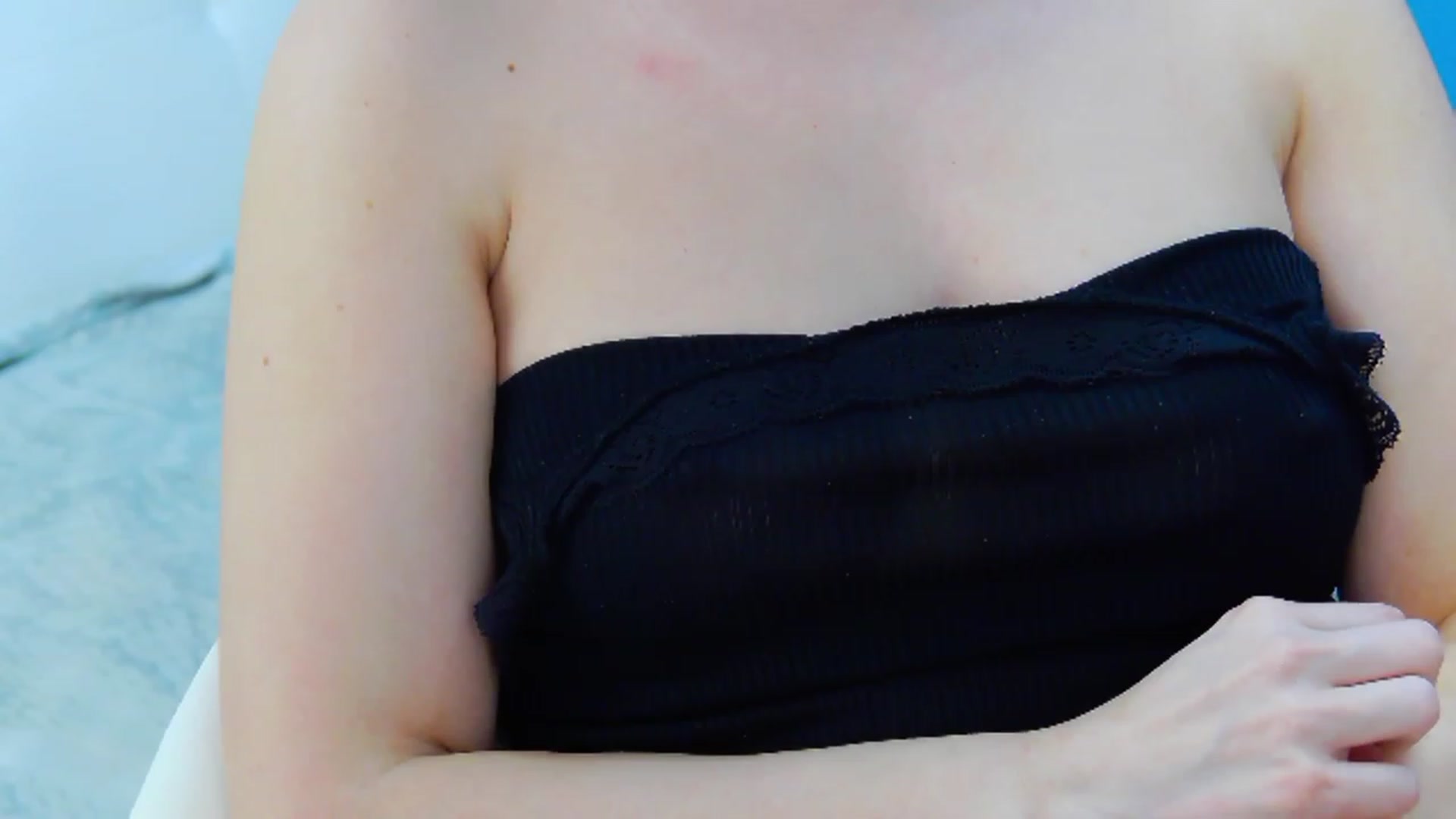 Gallery image thumbnail from Squirrel_MFC's myfreecams stream on, 03/29/2023, 23:28 image 6 of 20