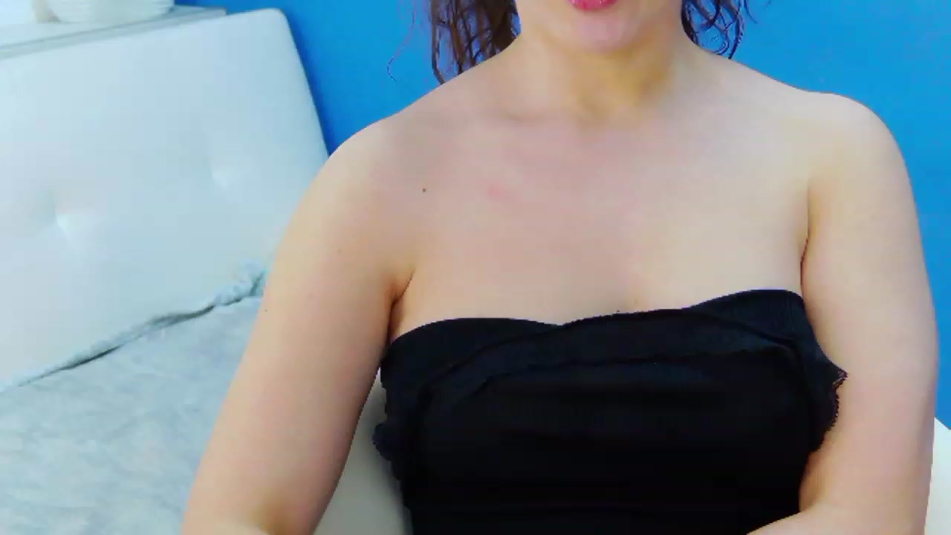 Gallery image thumbnail from Squirrel_MFC's myfreecams stream on, 03/29/2023, 23:28 image 3 of 20