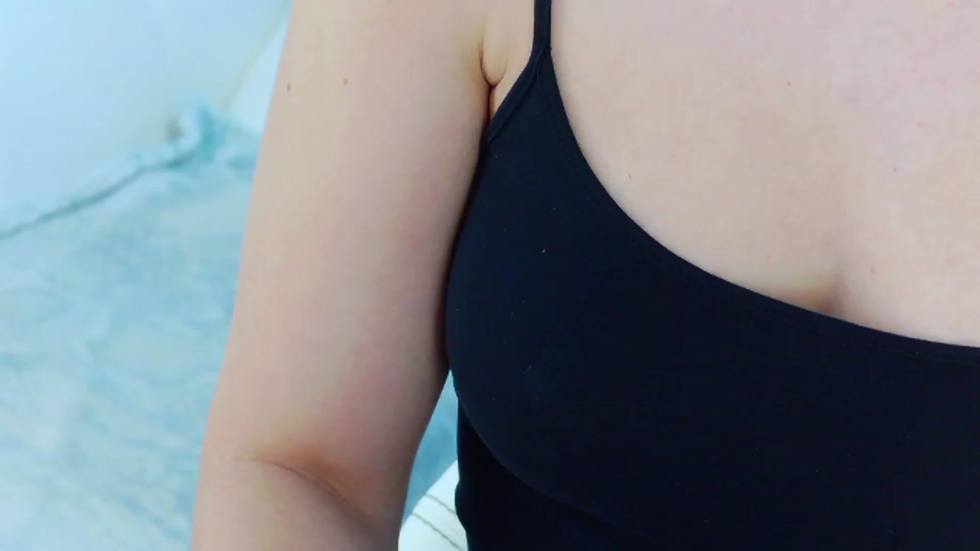 Gallery image thumbnail from Squirrel_MFC's myfreecams stream on, 03/30/2023, 21:45 image 18 of 20