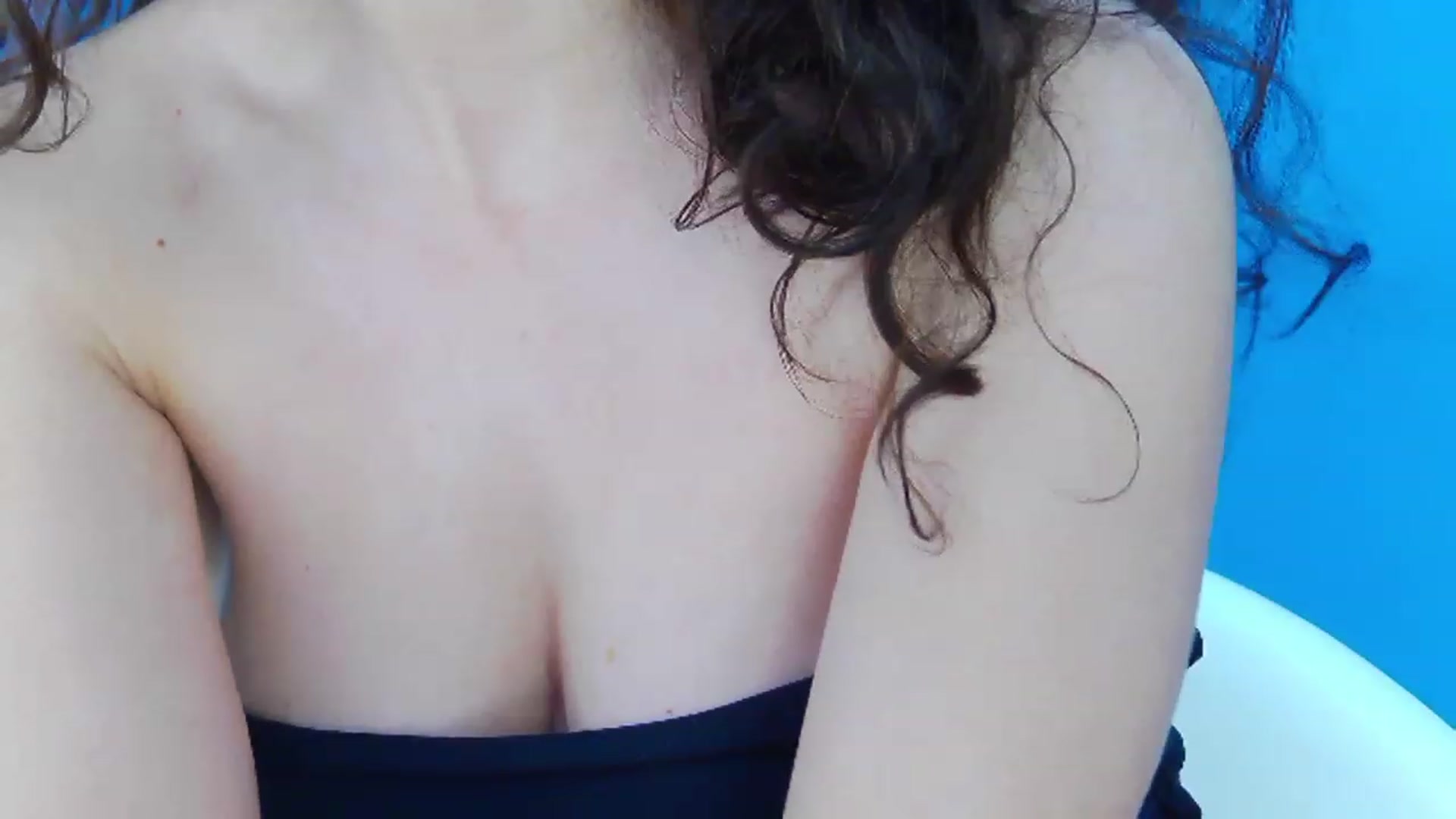 Gallery image thumbnail from Squirrel_MFC's myfreecams stream on, 04/06/2023, 24:09 image 14 of 20