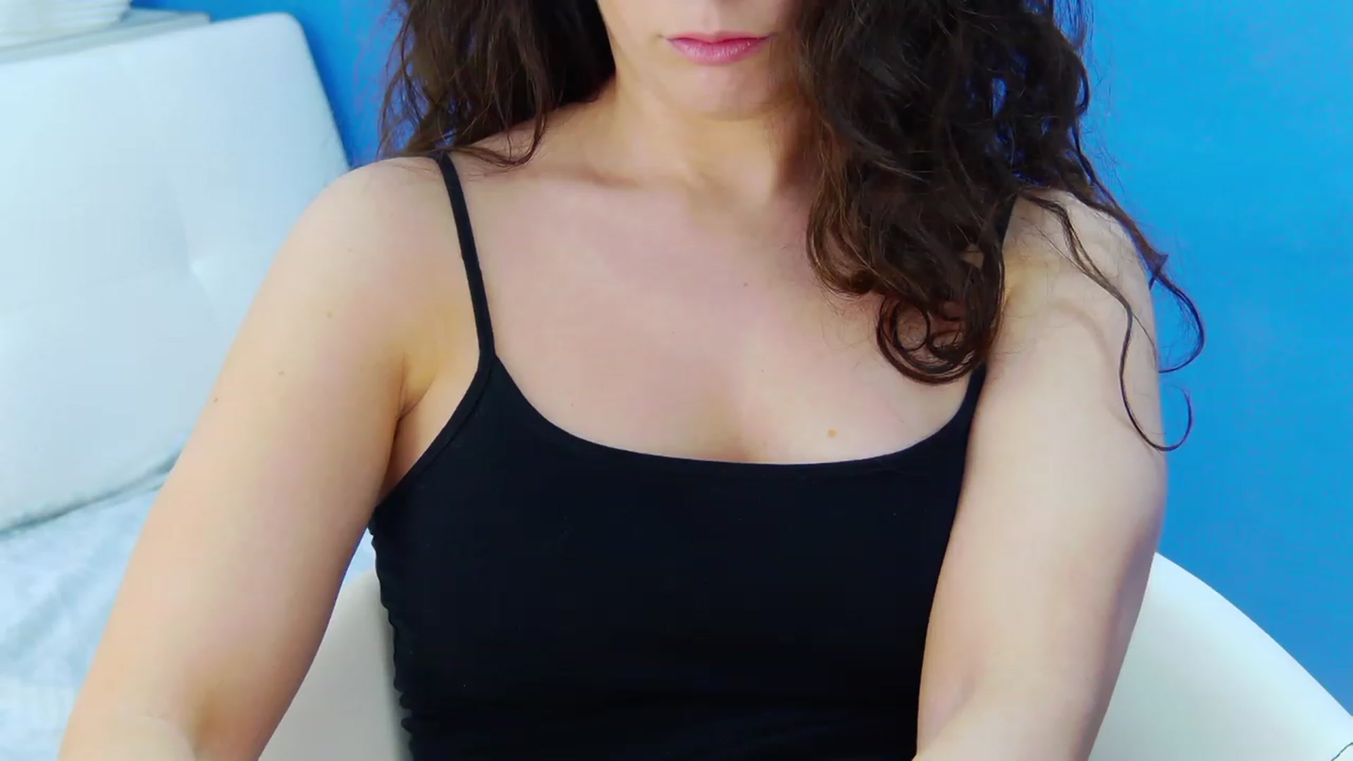 Gallery image thumbnail from Squirrel_MFC's myfreecams stream on, 04/06/2023, 22:28 image 6 of 20