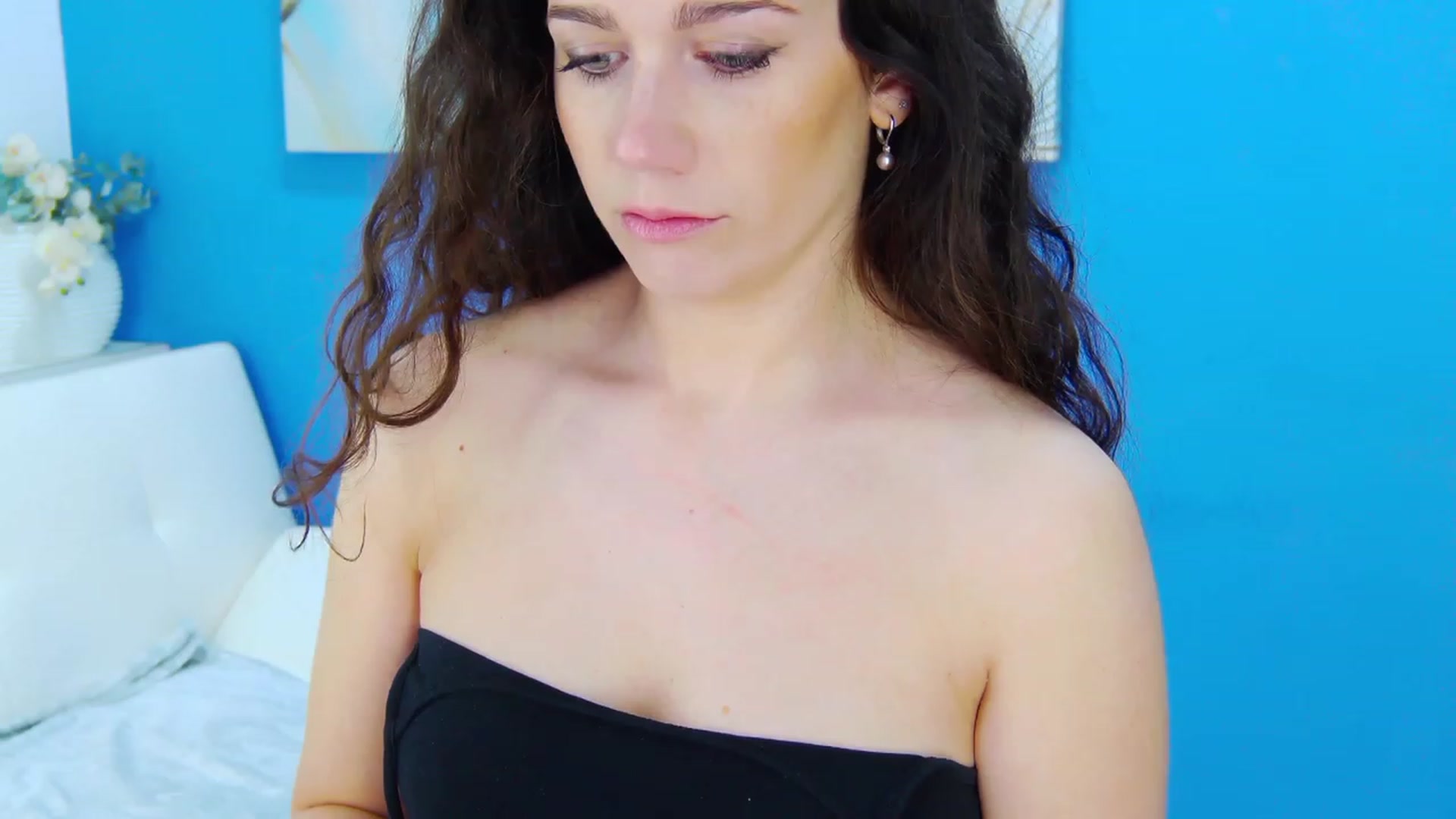 Gallery image thumbnail from Squirrel_MFC's myfreecams stream on, 04/06/2023, 23:17 image 13 of 20