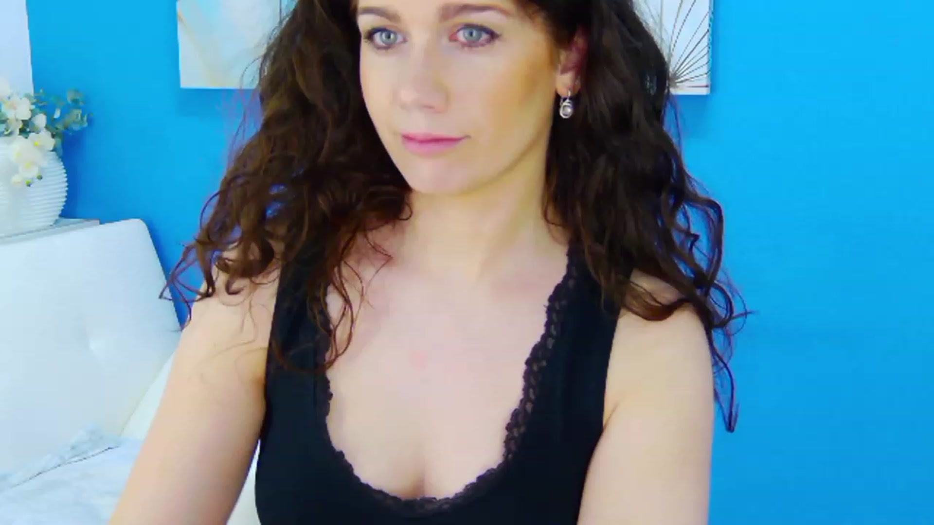 Gallery image thumbnail from Squirrel_MFC's myfreecams stream on, 04/17/2023, 23:35 image 4 of 20