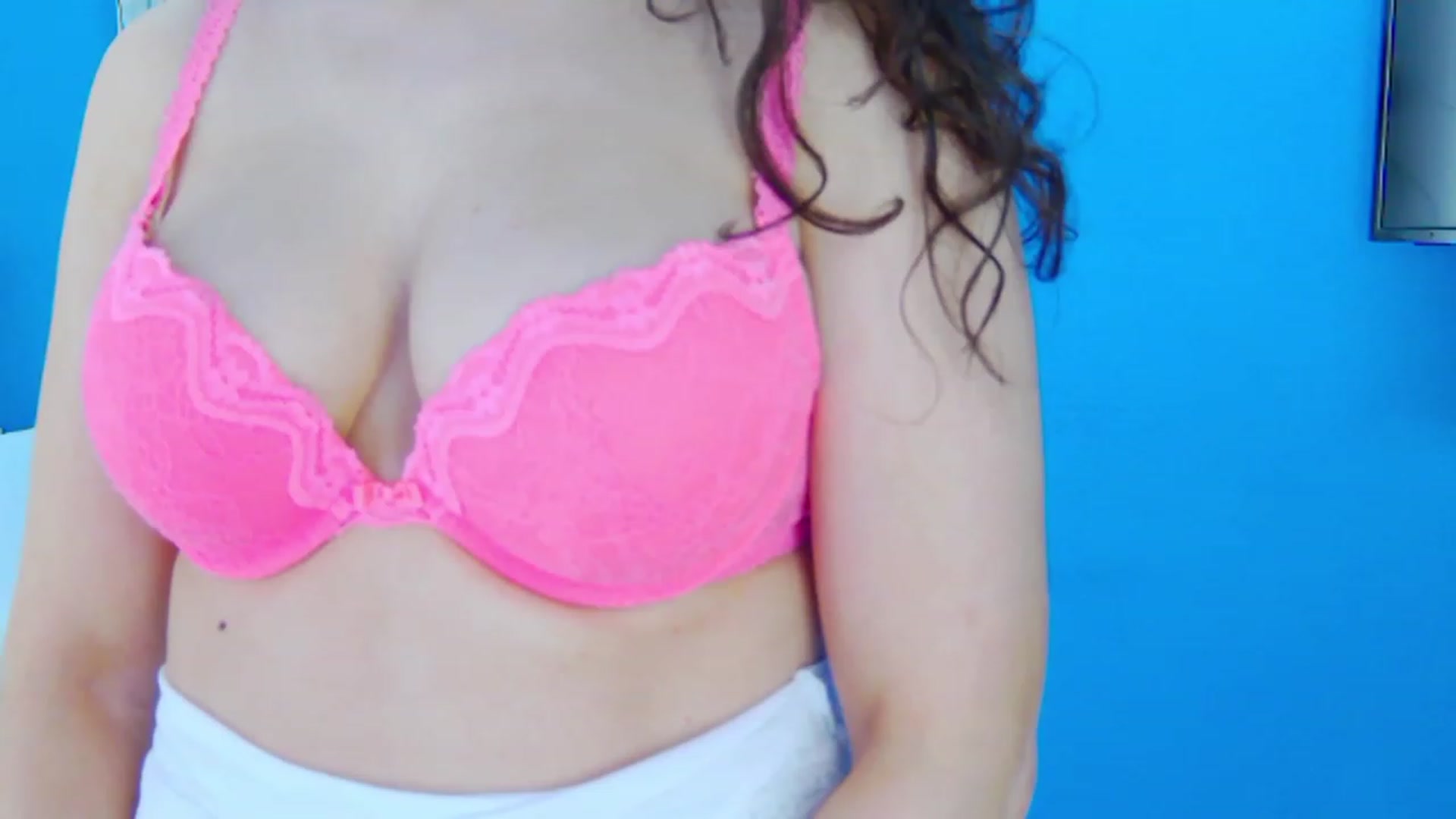 Gallery image thumbnail from Squirrel_MFC's myfreecams stream on, 04/20/2023, 22:28 image 11 of 20
