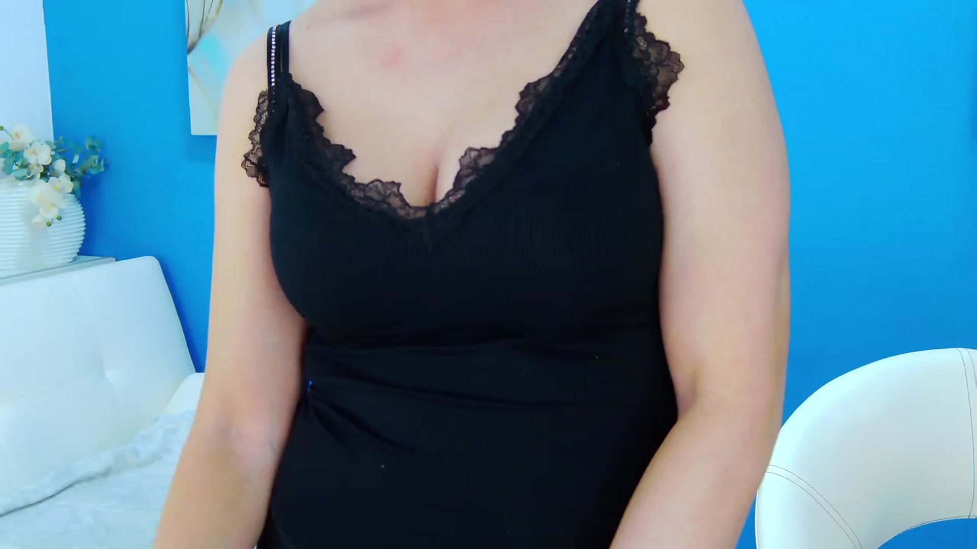 Gallery image thumbnail from Squirrel_MFC's myfreecams stream on, 04/24/2023, 22:47 image 1 of 20