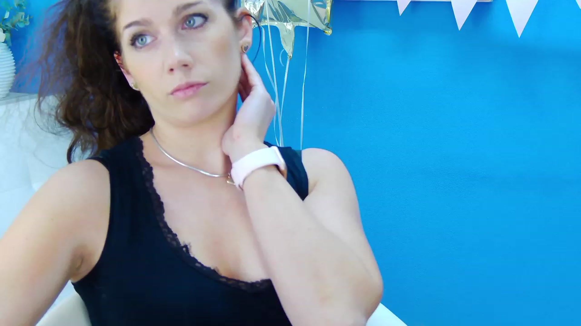 Gallery image thumbnail from Squirrel_MFC's myfreecams stream on, 05/23/2023, 23:22 image 12 of 20