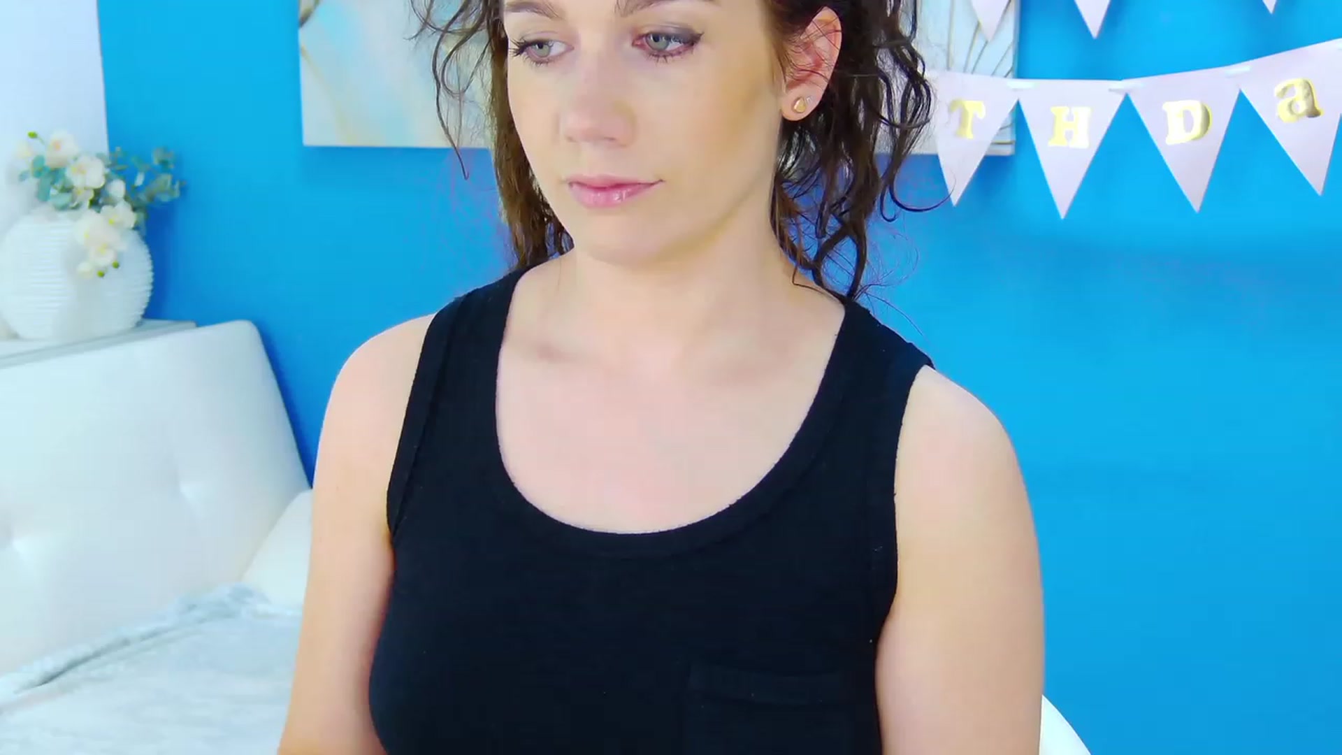 Gallery image thumbnail from Squirrel_MFC's myfreecams stream on, 05/30/2023, 22:45 image 2 of 20
