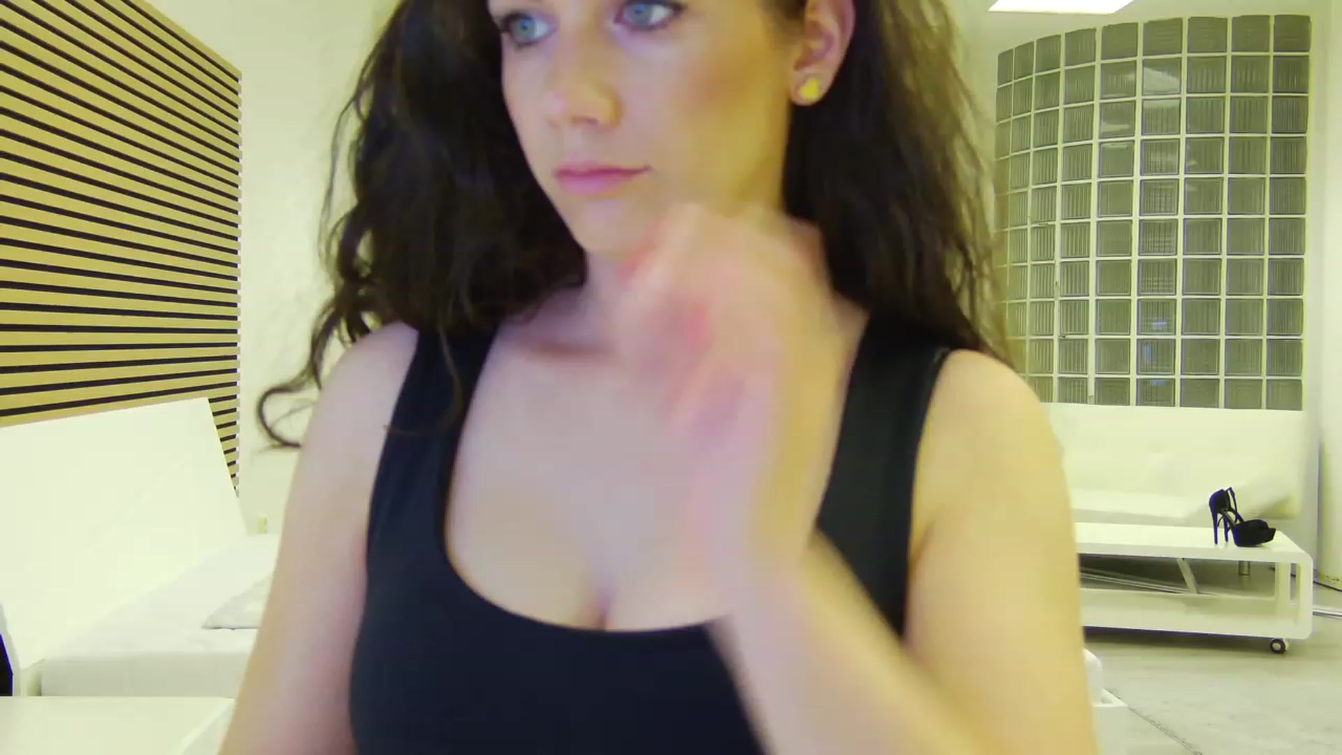 Gallery image thumbnail from Squirrel_MFC's myfreecams stream on, 06/13/2023, 22:18 image 1 of 20