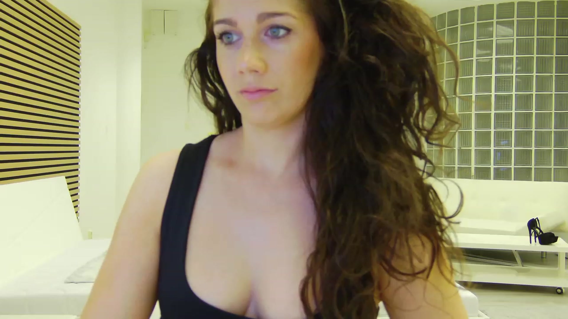 Gallery image thumbnail from Squirrel_MFC's myfreecams stream on, 06/13/2023, 22:57 image 8 of 20