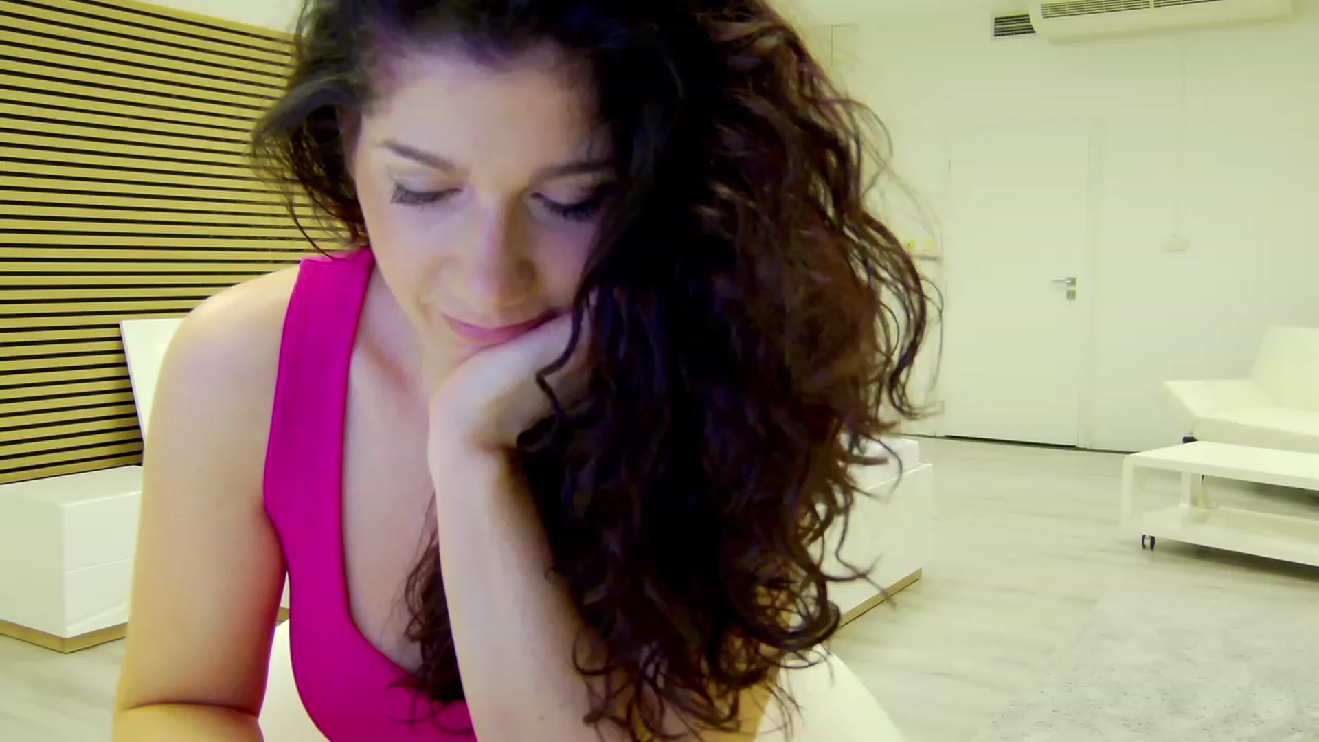 Gallery image thumbnail from Squirrel_MFC's myfreecams stream on, 06/16/2023, 24:25 image 1 of 20