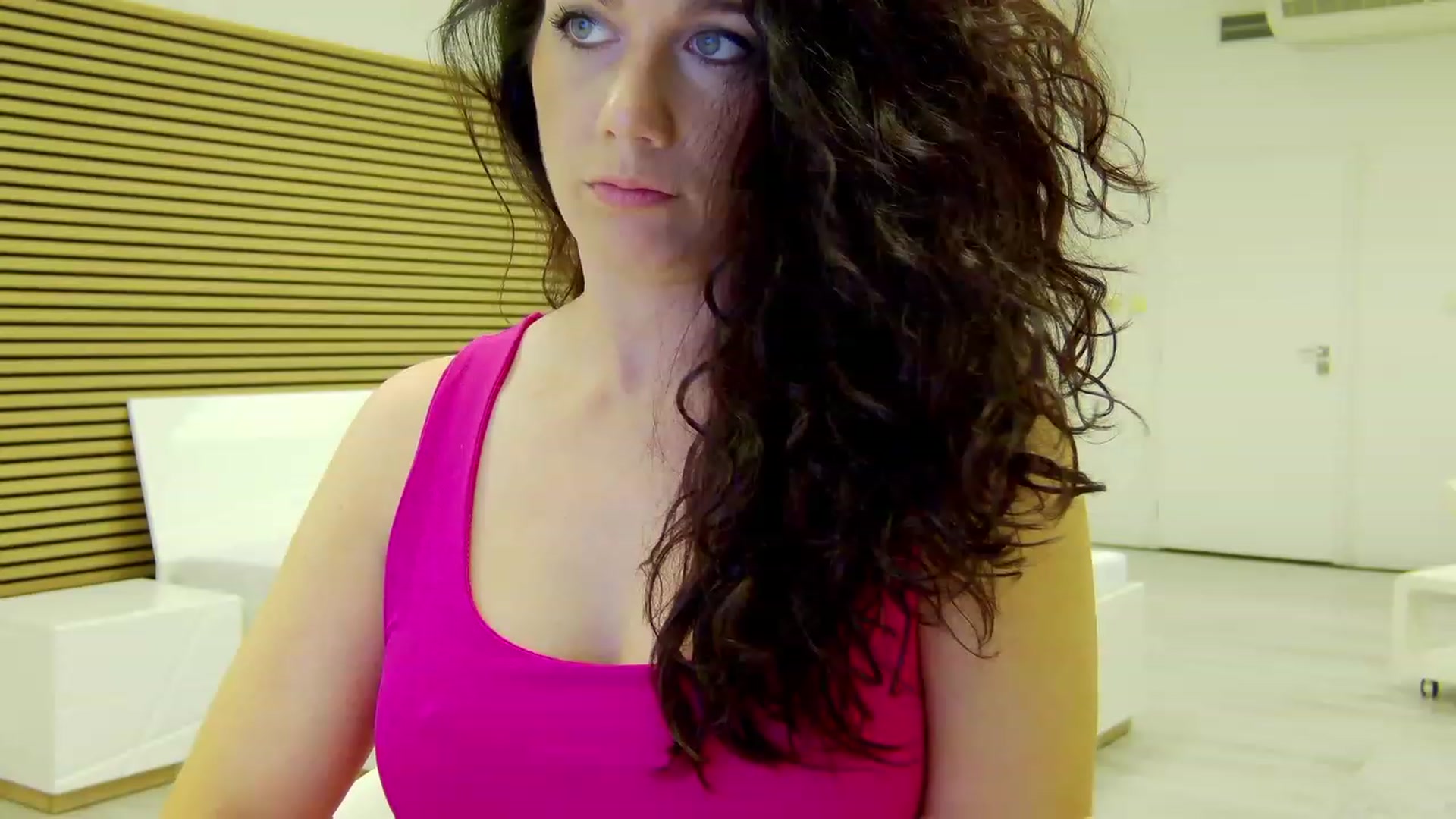 Gallery image thumbnail from Squirrel_MFC's myfreecams stream on, 06/16/2023, 24:25 image 3 of 20