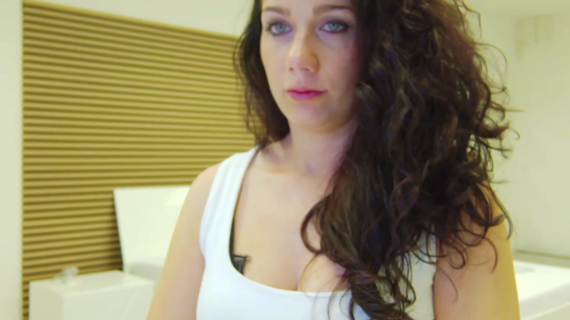 Gallery image thumbnail from Squirrel_MFC's myfreecams stream on, 06/20/2023, 22:36 image 15 of 20