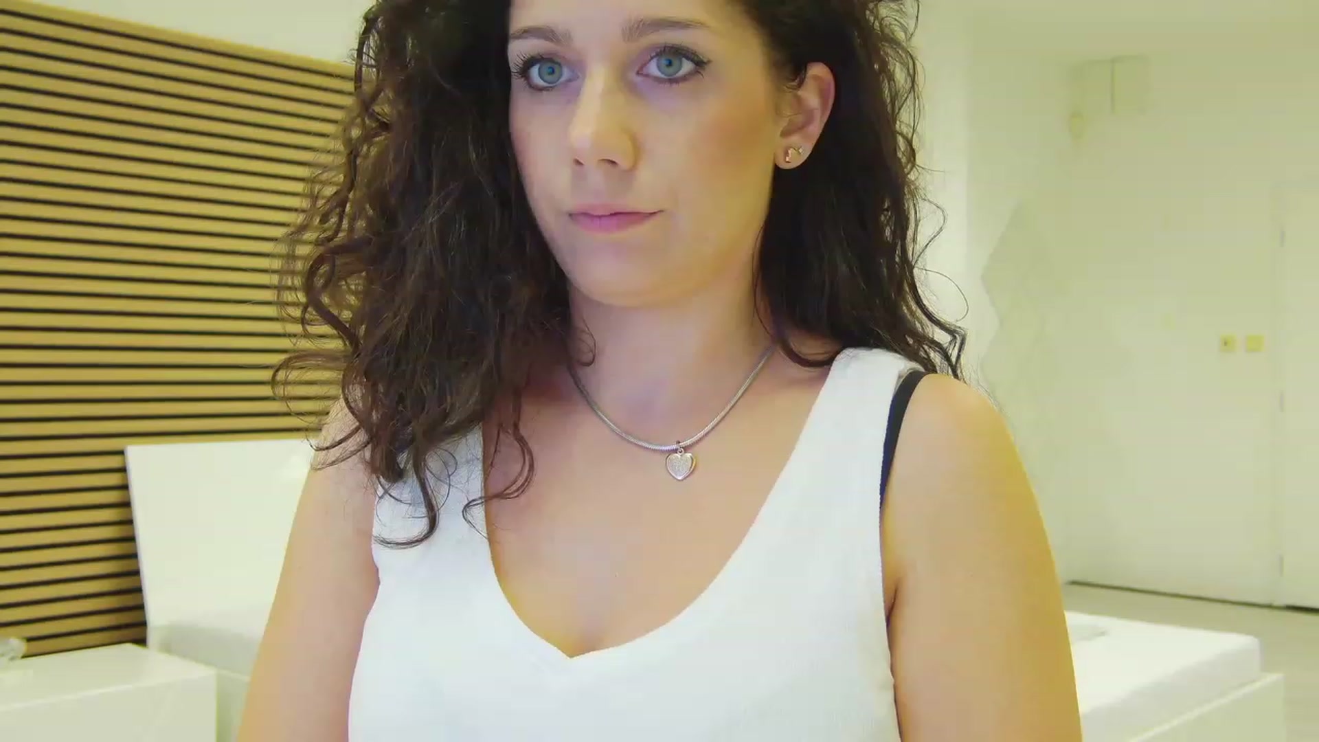 Gallery image thumbnail from Squirrel_MFC's myfreecams stream on, 06/26/2023, 23:24 image 15 of 20