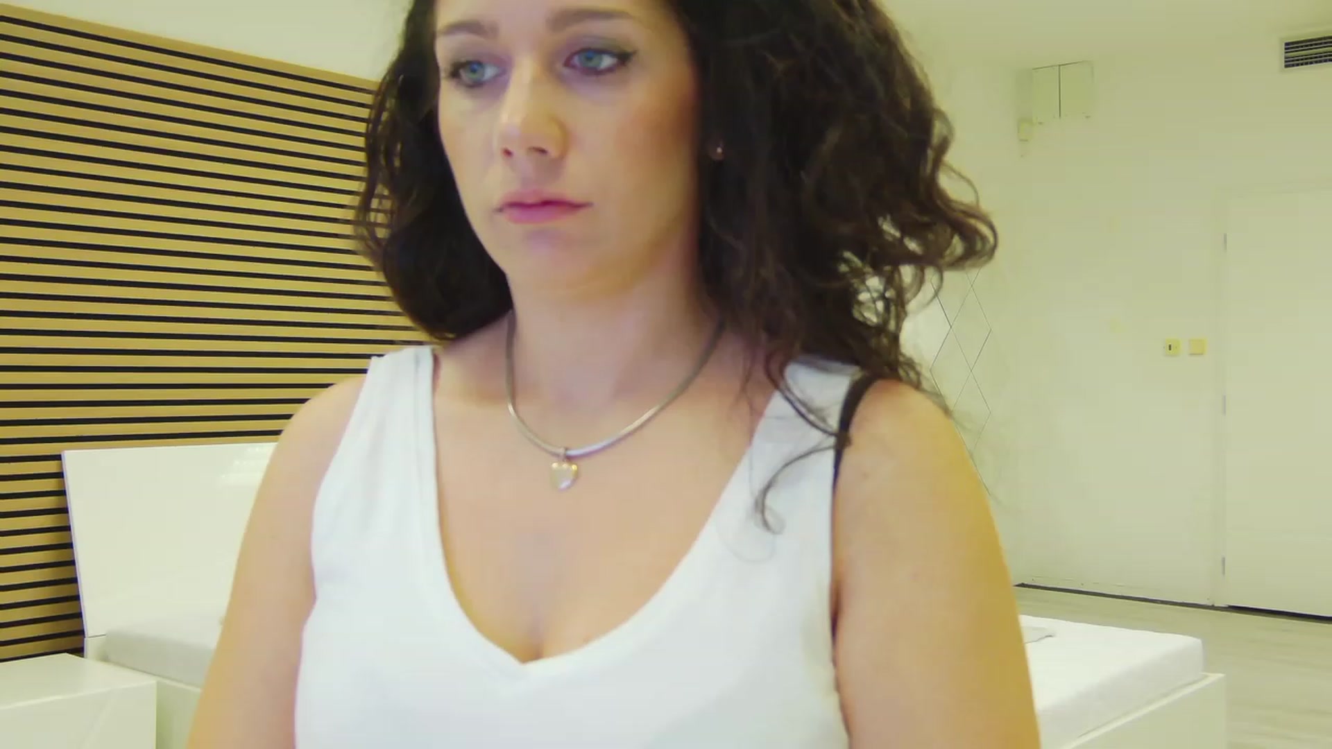 Gallery image thumbnail from Squirrel_MFC's myfreecams stream on, 06/26/2023, 23:24 image 11 of 20