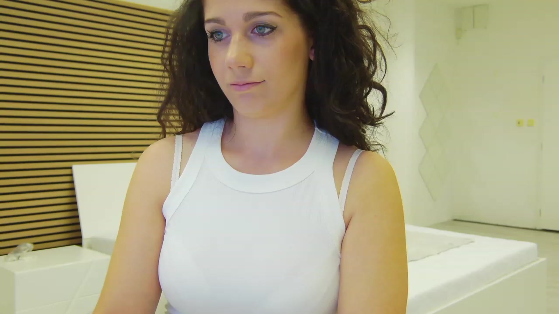 Gallery image thumbnail from Squirrel_MFC's myfreecams stream on, 06/27/2023, 20:22 image 16 of 20