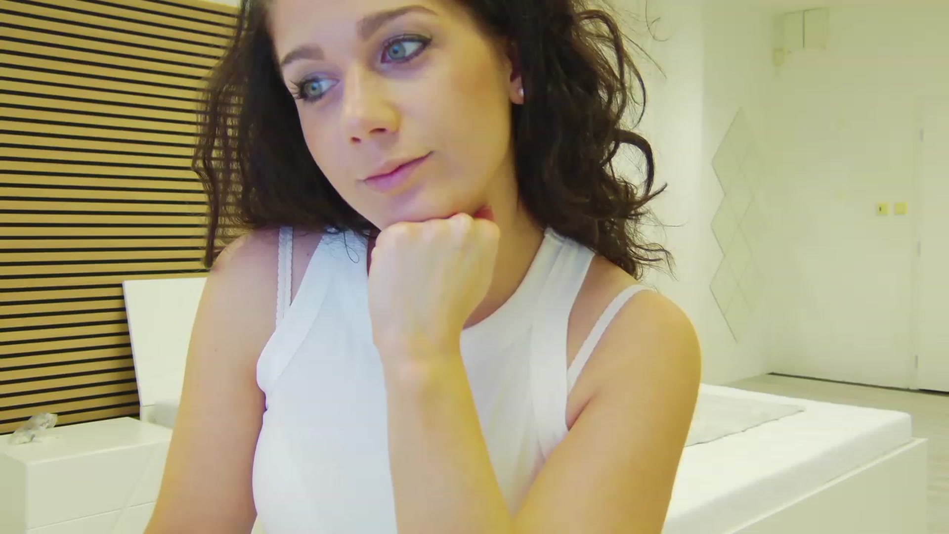 Gallery image thumbnail from Squirrel_MFC's myfreecams stream on, 06/27/2023, 20:22 image 10 of 20