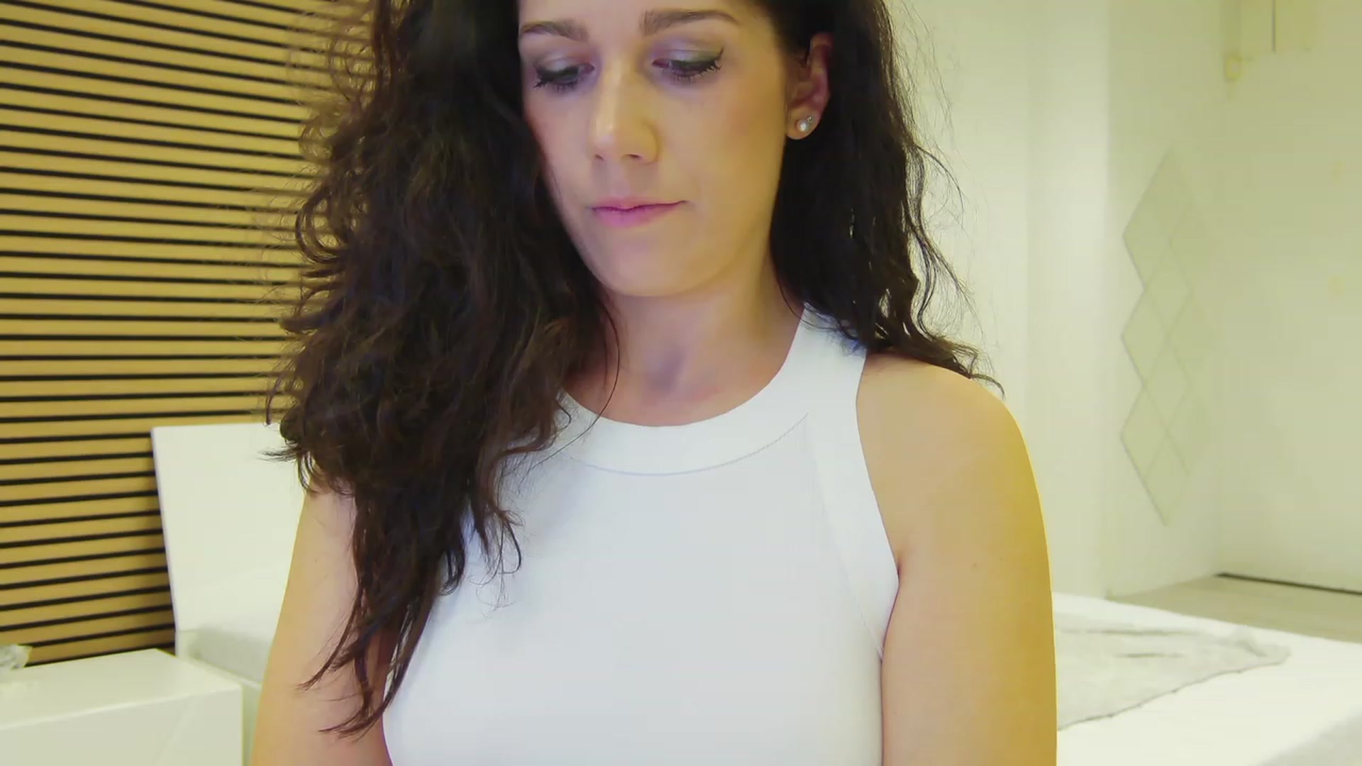 Gallery image thumbnail from Squirrel_MFC's myfreecams stream on, 06/27/2023, 21:43 image 4 of 20