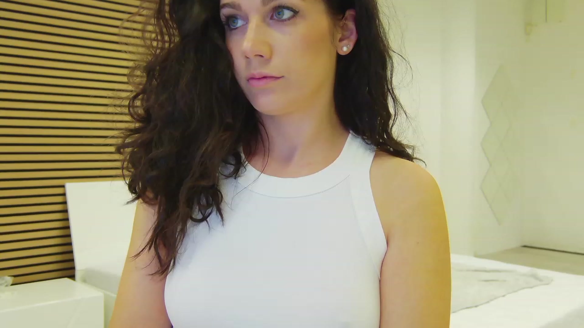 Gallery image thumbnail from Squirrel_MFC's myfreecams stream on, 06/27/2023, 21:43 image 2 of 20