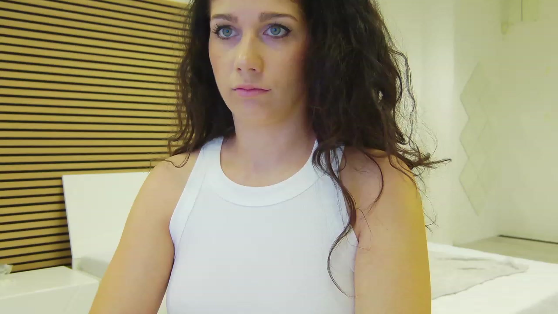 Gallery image thumbnail from Squirrel_MFC's myfreecams stream on, 06/27/2023, 21:43 image 13 of 20