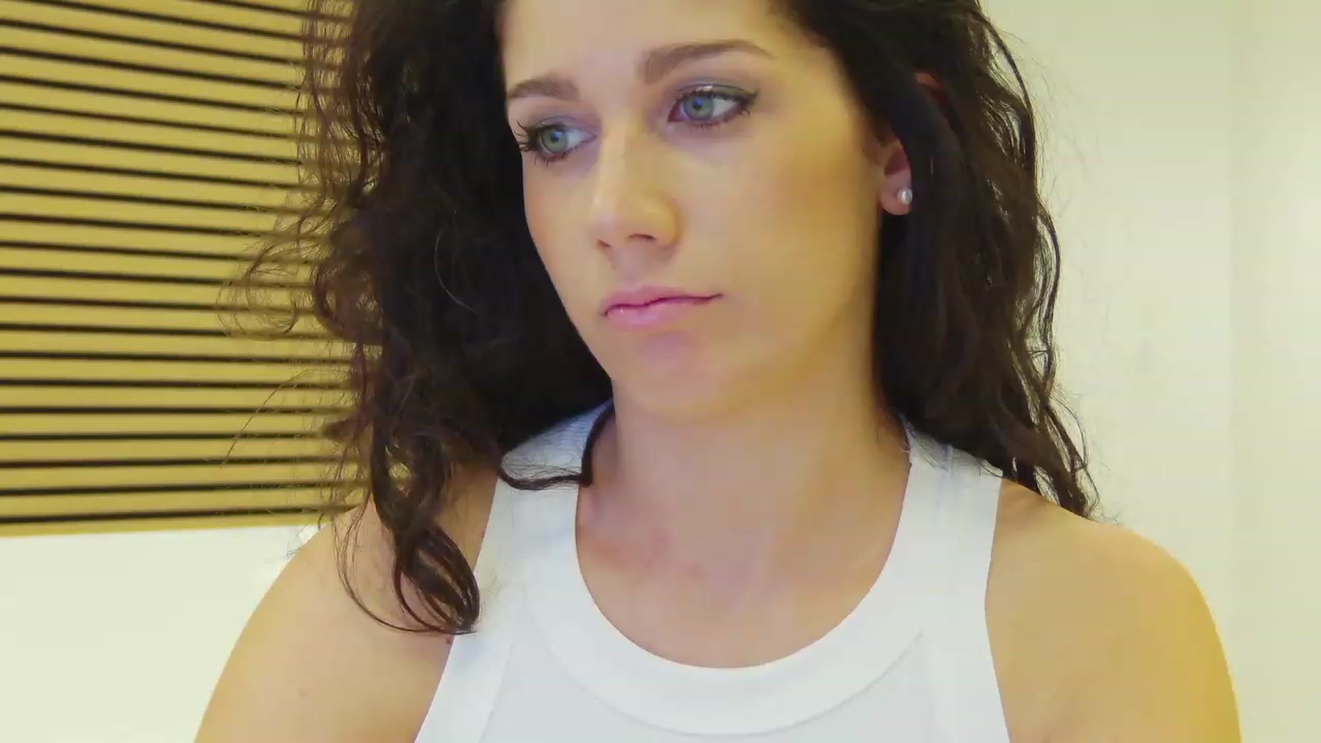 Gallery image thumbnail from Squirrel_MFC's myfreecams stream on, 06/27/2023, 23:02 image 16 of 20