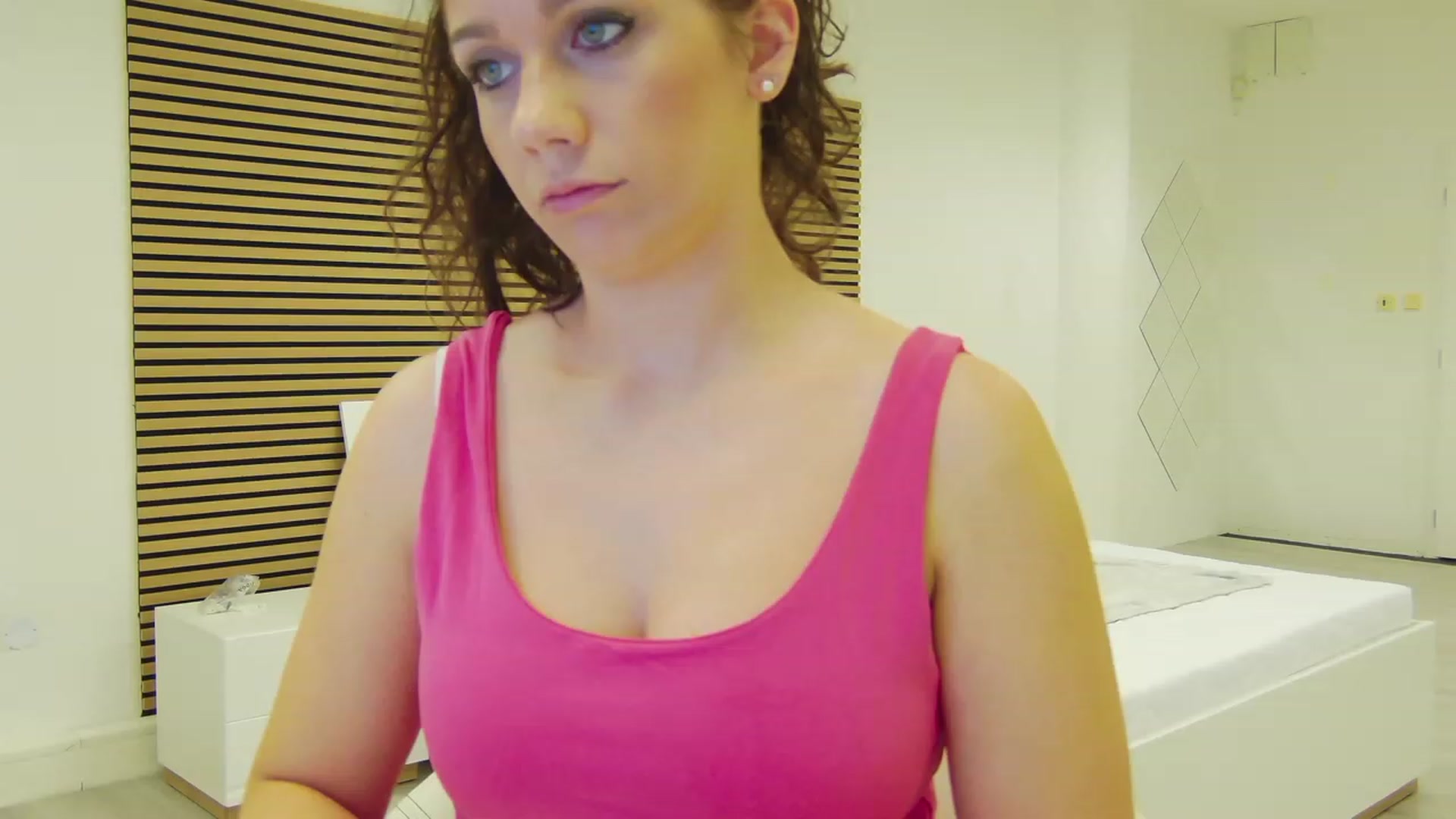 Gallery image thumbnail from Squirrel_MFC's myfreecams stream on, 06/28/2023, 21:06 image 7 of 20